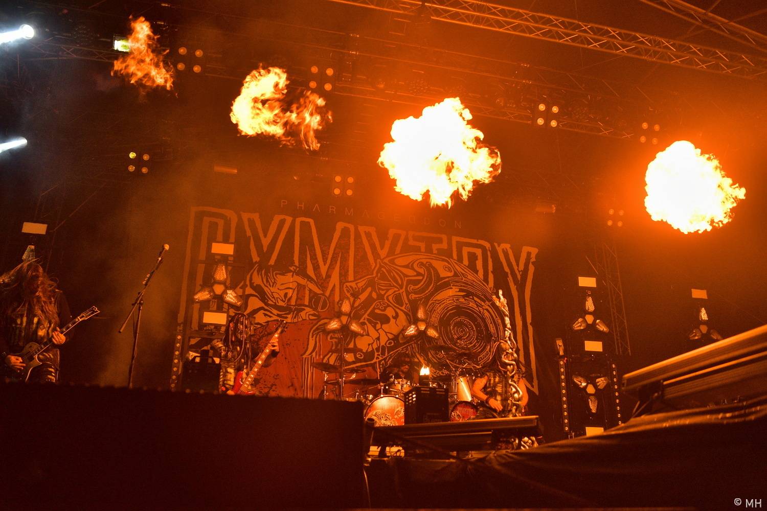 Pekelný ostrov se po dvou letech probudil do pořádného pekla. Hráli Vypsaná fiXa, Traktor i Dymytry