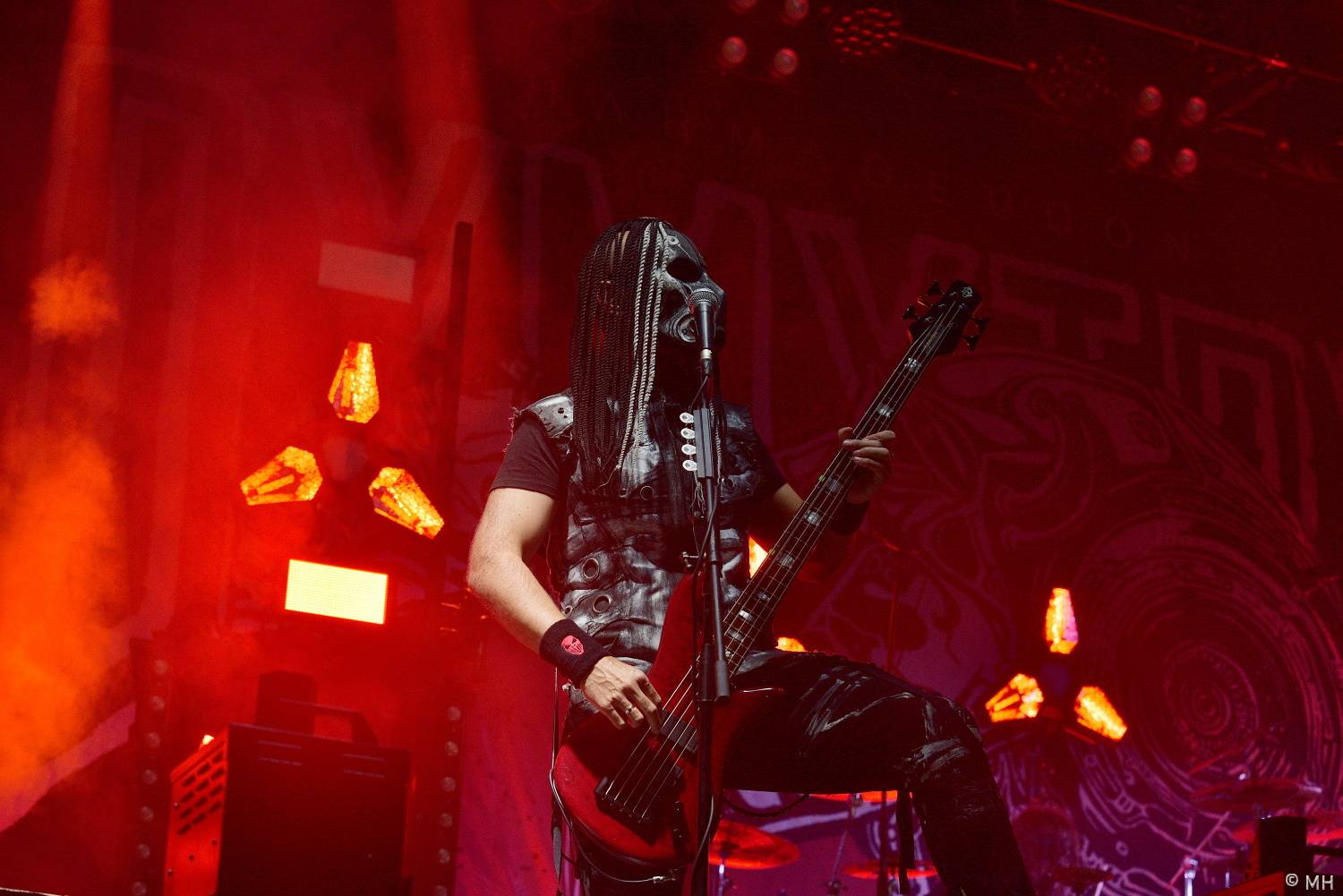 Pekelný ostrov se po dvou letech probudil do pořádného pekla. Hráli Vypsaná fiXa, Traktor i Dymytry