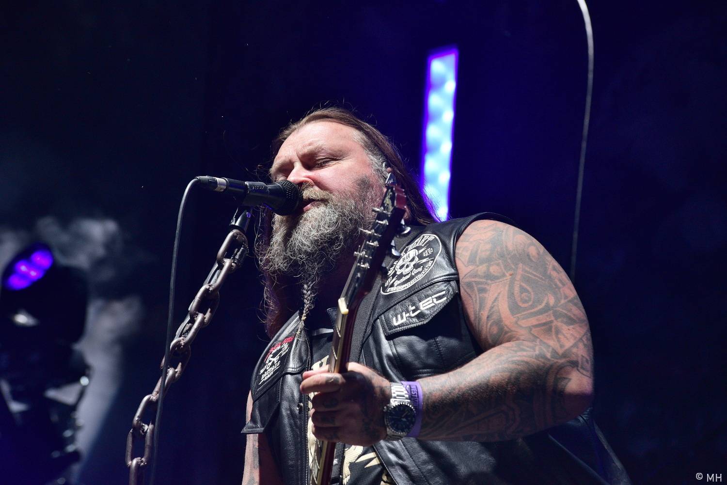 Pekelný ostrov se po dvou letech probudil do pořádného pekla. Hráli Vypsaná fiXa, Traktor i Dymytry