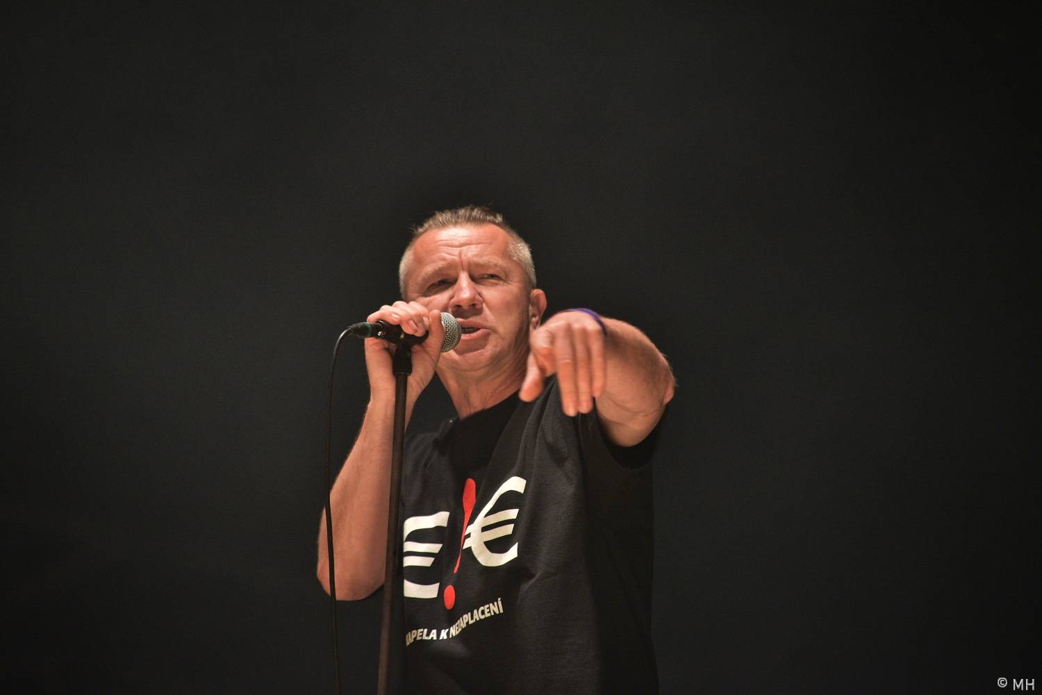 Pekelný ostrov se po dvou letech probudil do pořádného pekla. Hráli Vypsaná fiXa, Traktor i Dymytry