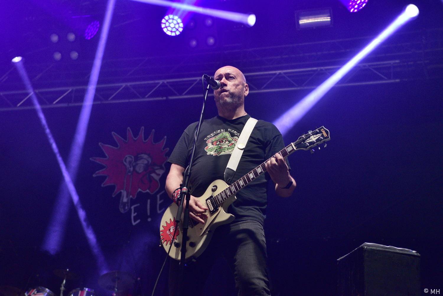 Pekelný ostrov se po dvou letech probudil do pořádného pekla. Hráli Vypsaná fiXa, Traktor i Dymytry