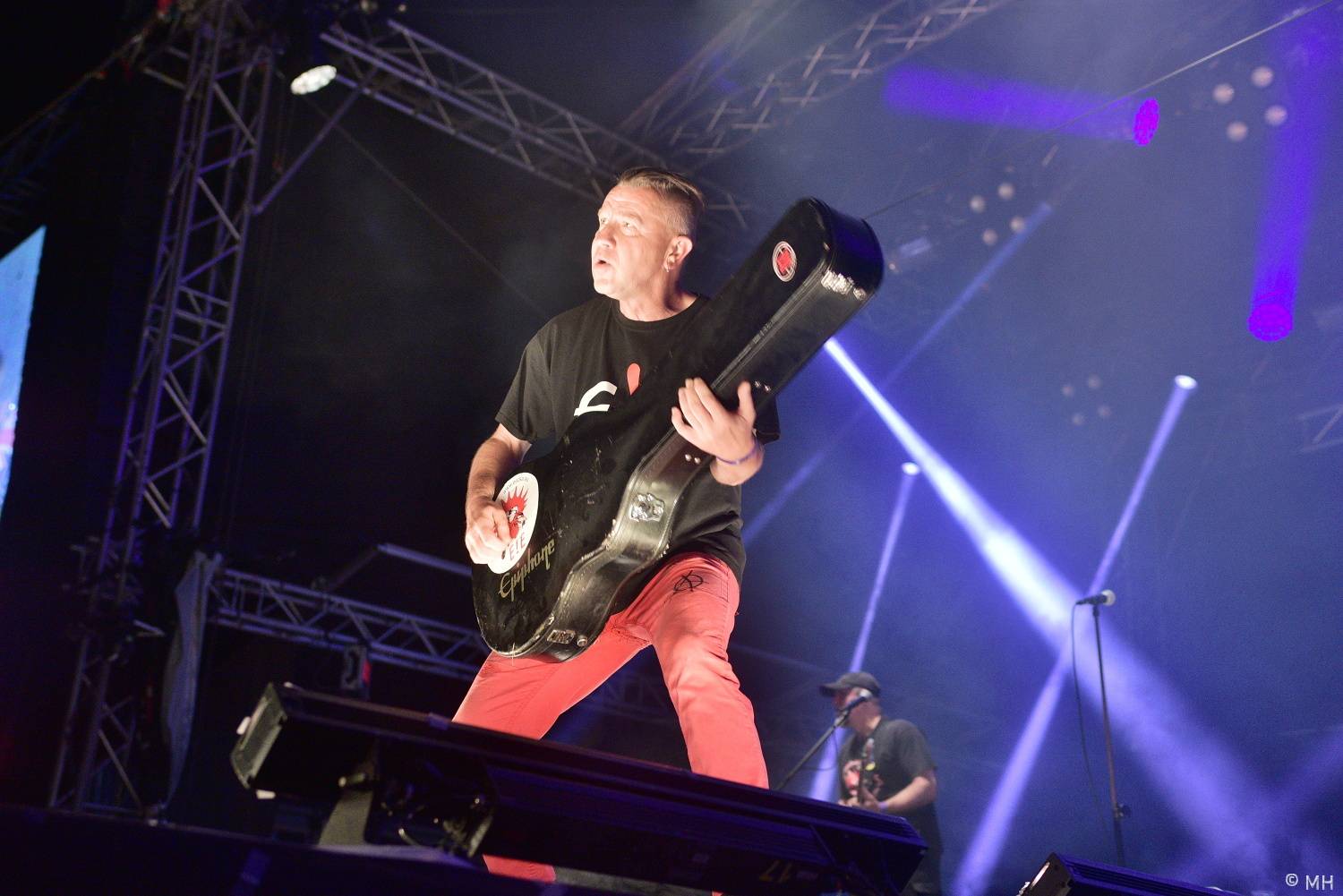 Pekelný ostrov se po dvou letech probudil do pořádného pekla. Hráli Vypsaná fiXa, Traktor i Dymytry