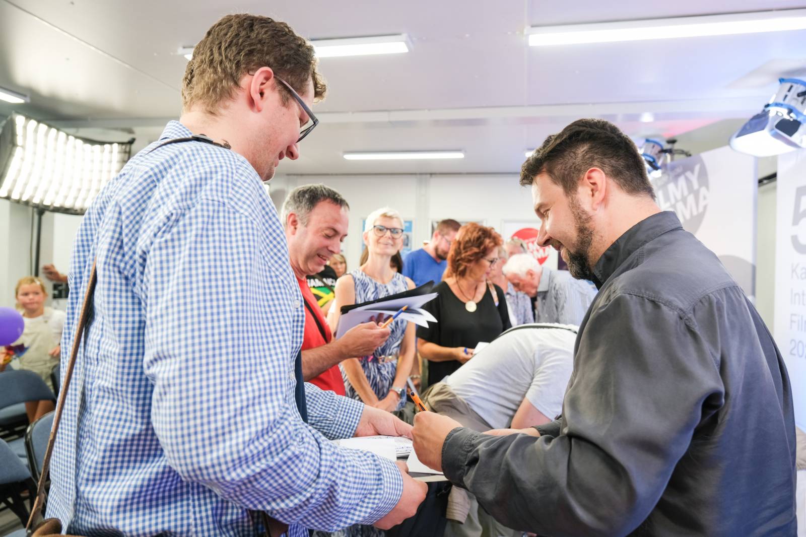 Festivalem ve Varech duněl rap PSH, představil se i herec a režisér Liev Schreiber