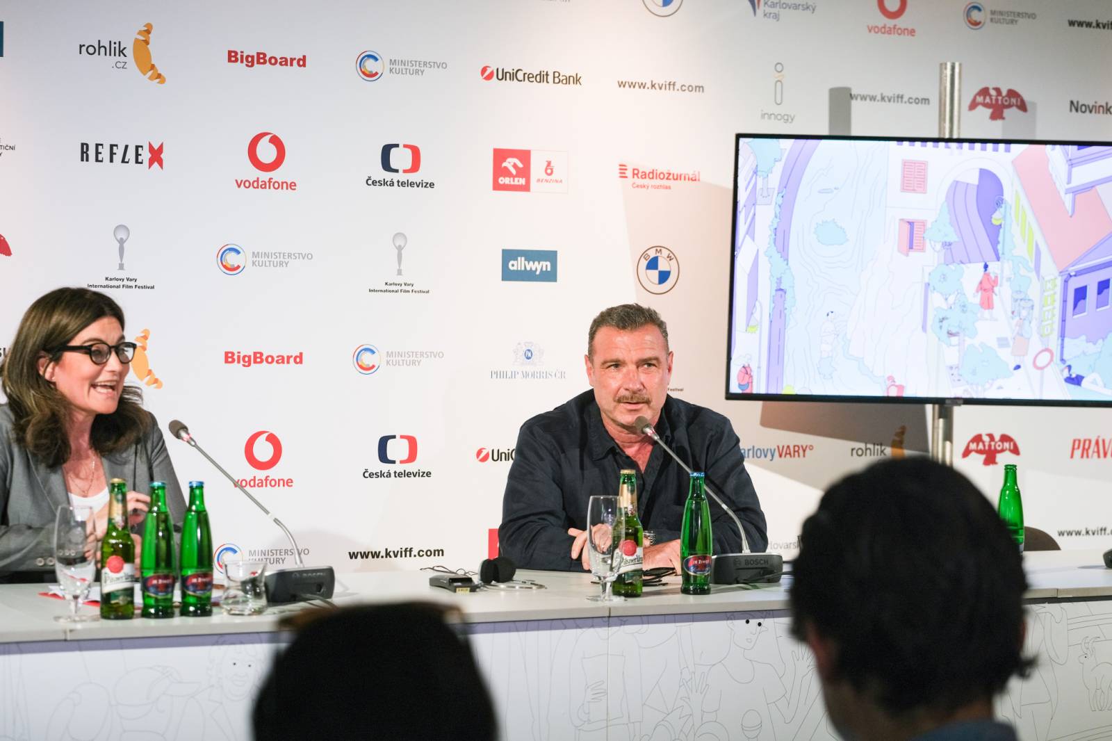 Festivalem ve Varech duněl rap PSH, představil se i herec a režisér Liev Schreiber