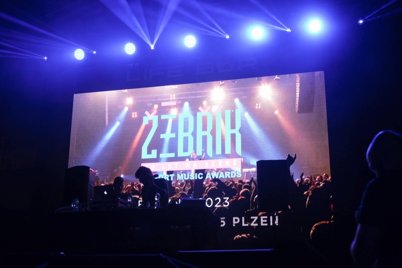 Festivalem ve Varech duněl rap PSH, představil se i herec a režisér Liev Schreiber