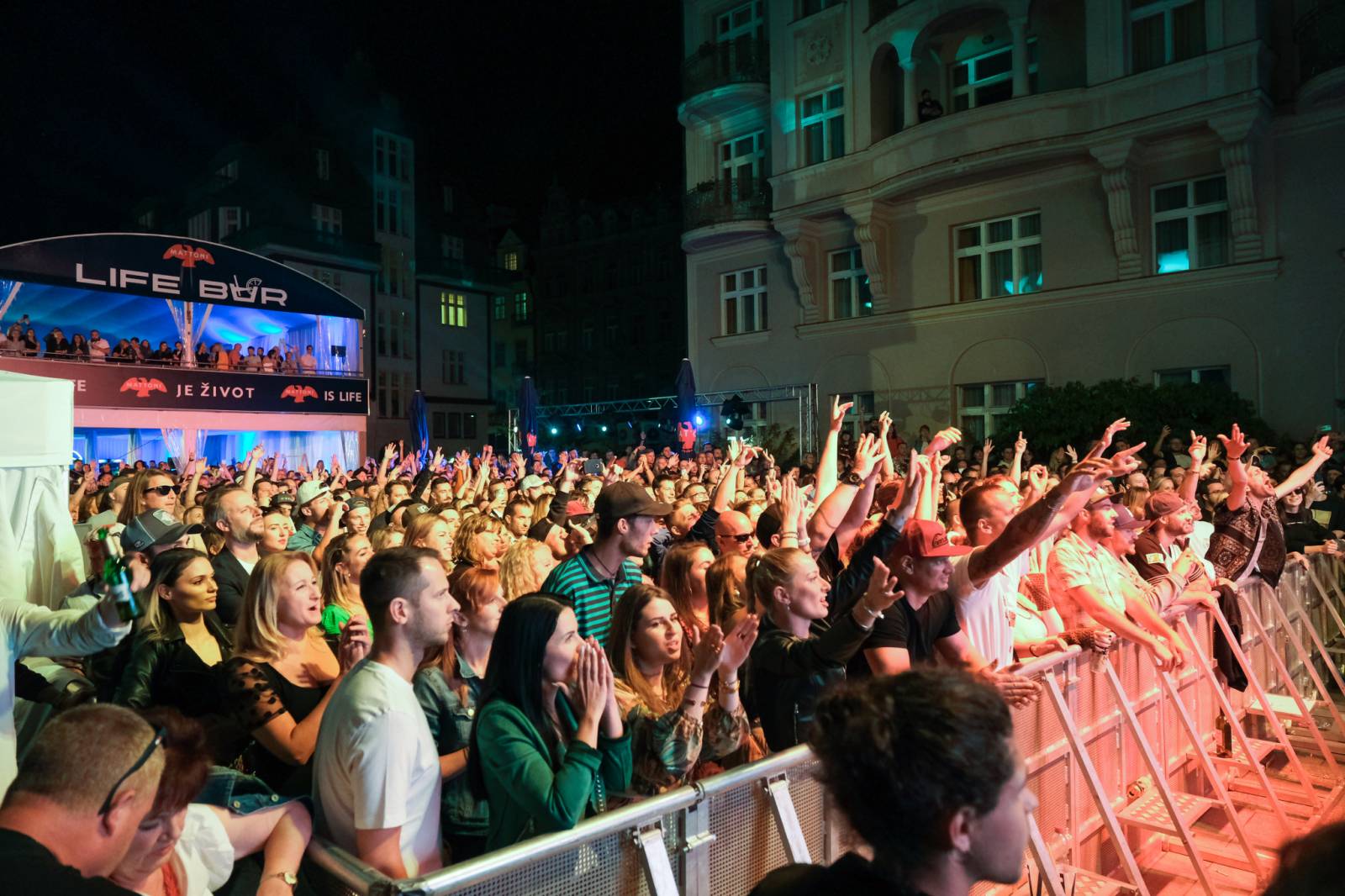 Festivalem ve Varech duněl rap PSH, představil se i herec a režisér Liev Schreiber
