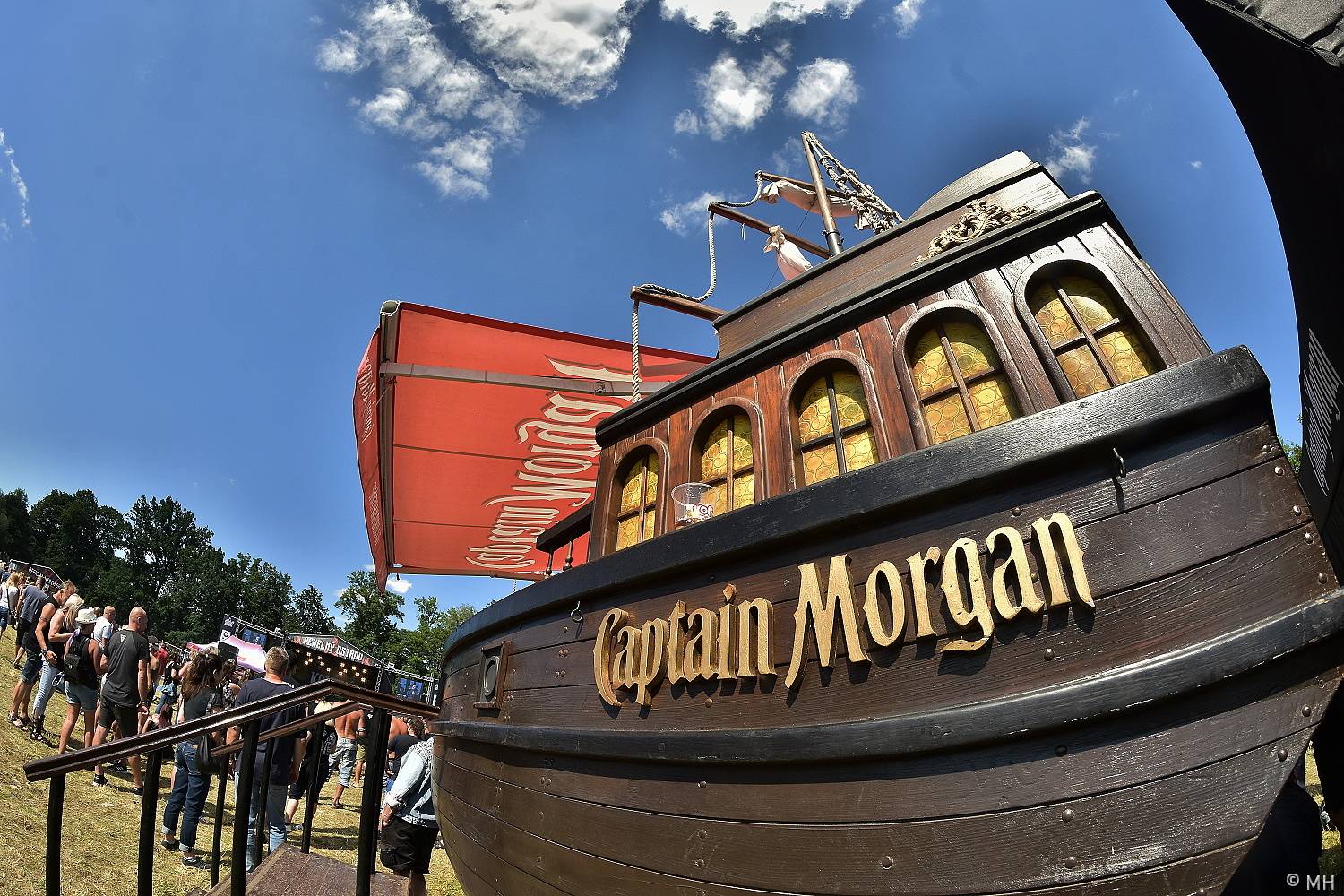 Poslední den Pekelného ostrova patřil Třem sestrám, Rybičkám 48, Harlej nebo Doze