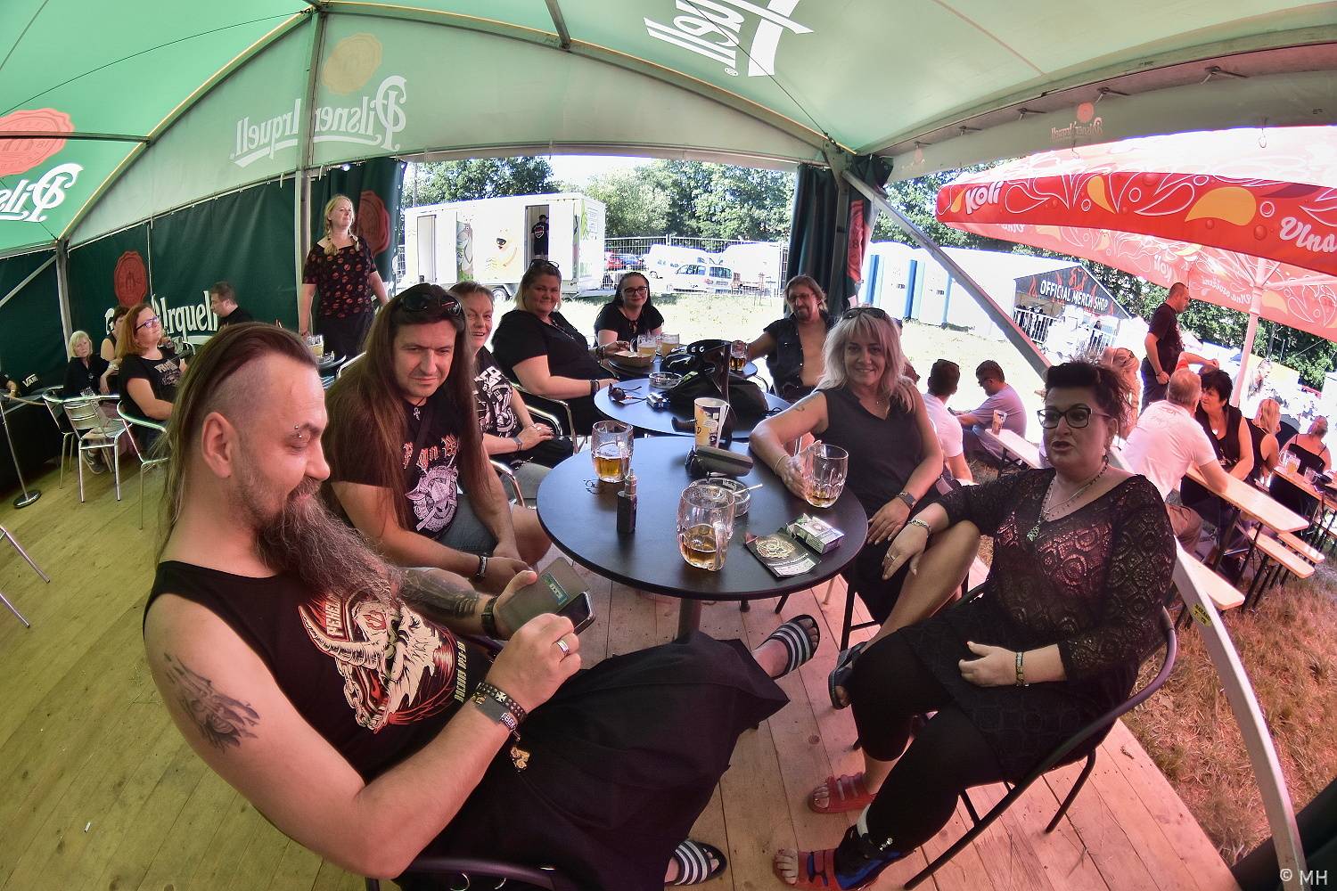 Poslední den Pekelného ostrova patřil Třem sestrám, Rybičkám 48, Harlej nebo Doze