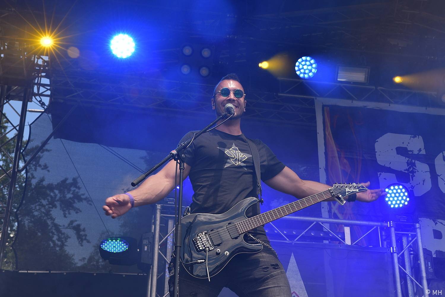 Poslední den Pekelného ostrova patřil Třem sestrám, Rybičkám 48, Harlej nebo Doze