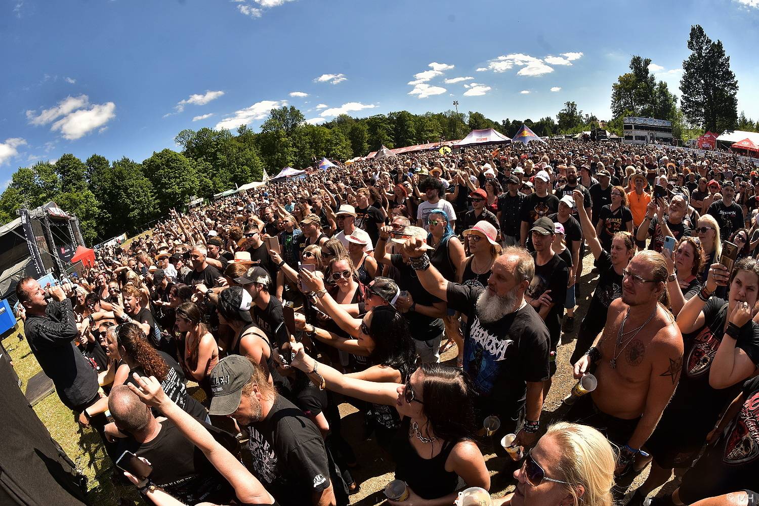 Poslední den Pekelného ostrova patřil Třem sestrám, Rybičkám 48, Harlej nebo Doze