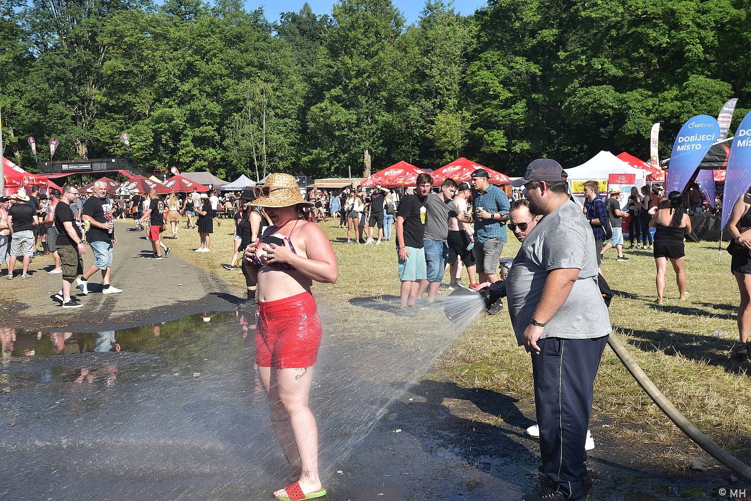 Poslední den Pekelného ostrova patřil Třem sestrám, Rybičkám 48, Harlej nebo Doze