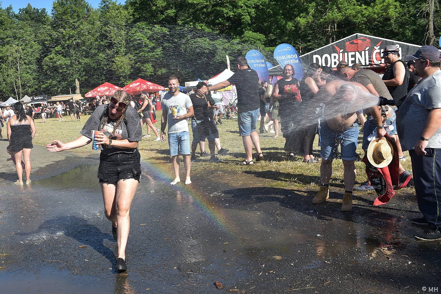 Poslední den Pekelného ostrova patřil Třem sestrám, Rybičkám 48, Harlej nebo Doze