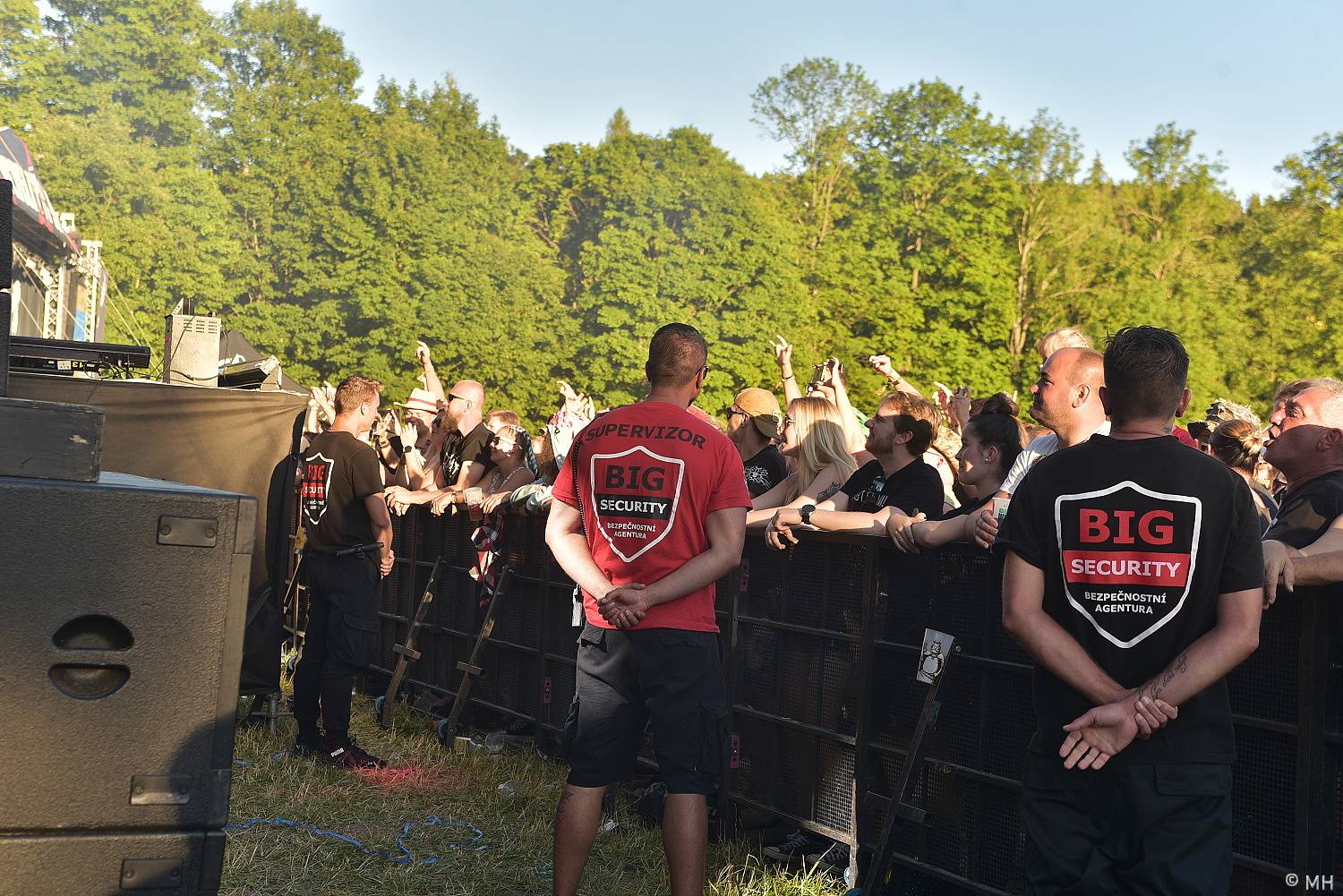 Poslední den Pekelného ostrova patřil Třem sestrám, Rybičkám 48, Harlej nebo Doze