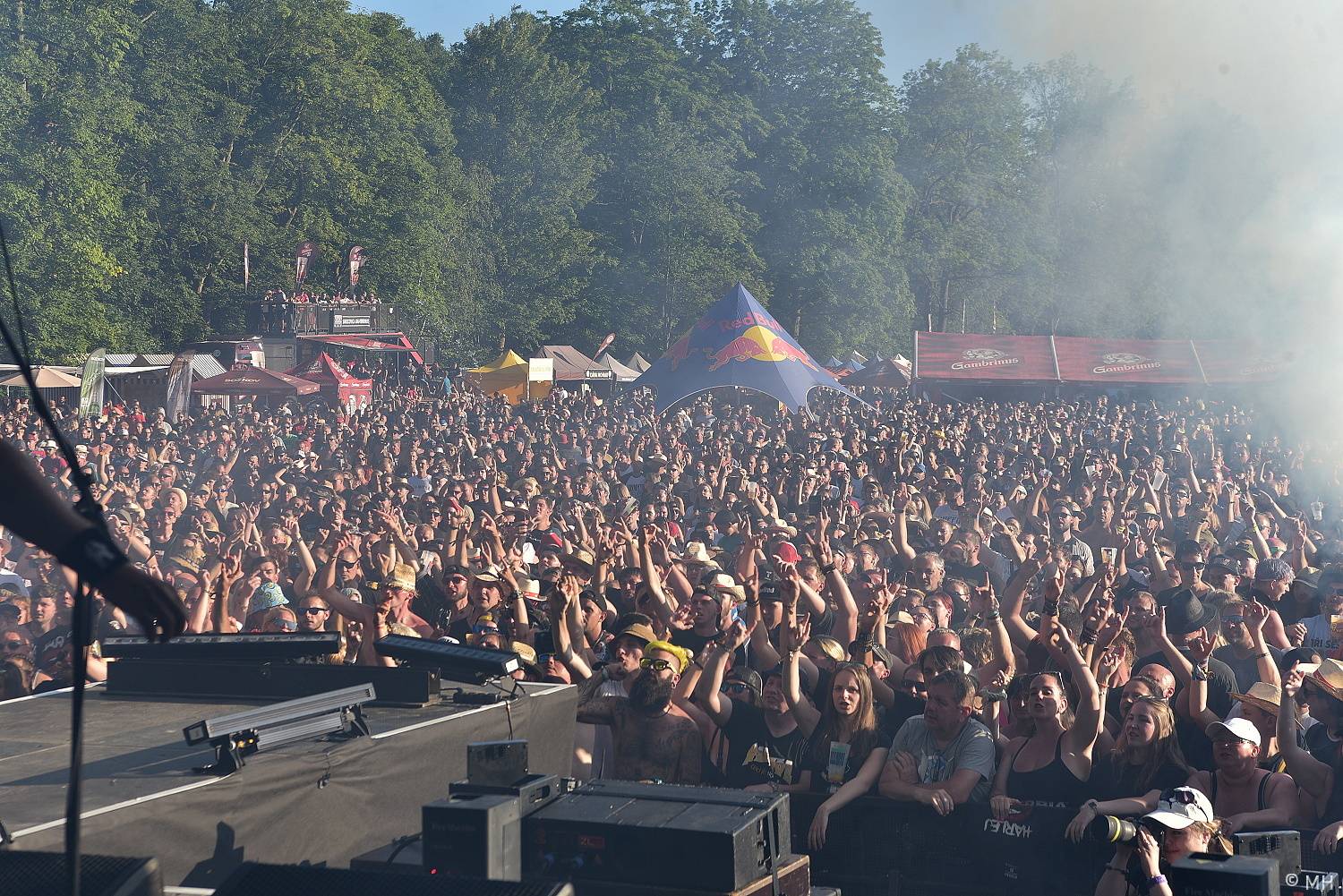 Poslední den Pekelného ostrova patřil Třem sestrám, Rybičkám 48, Harlej nebo Doze