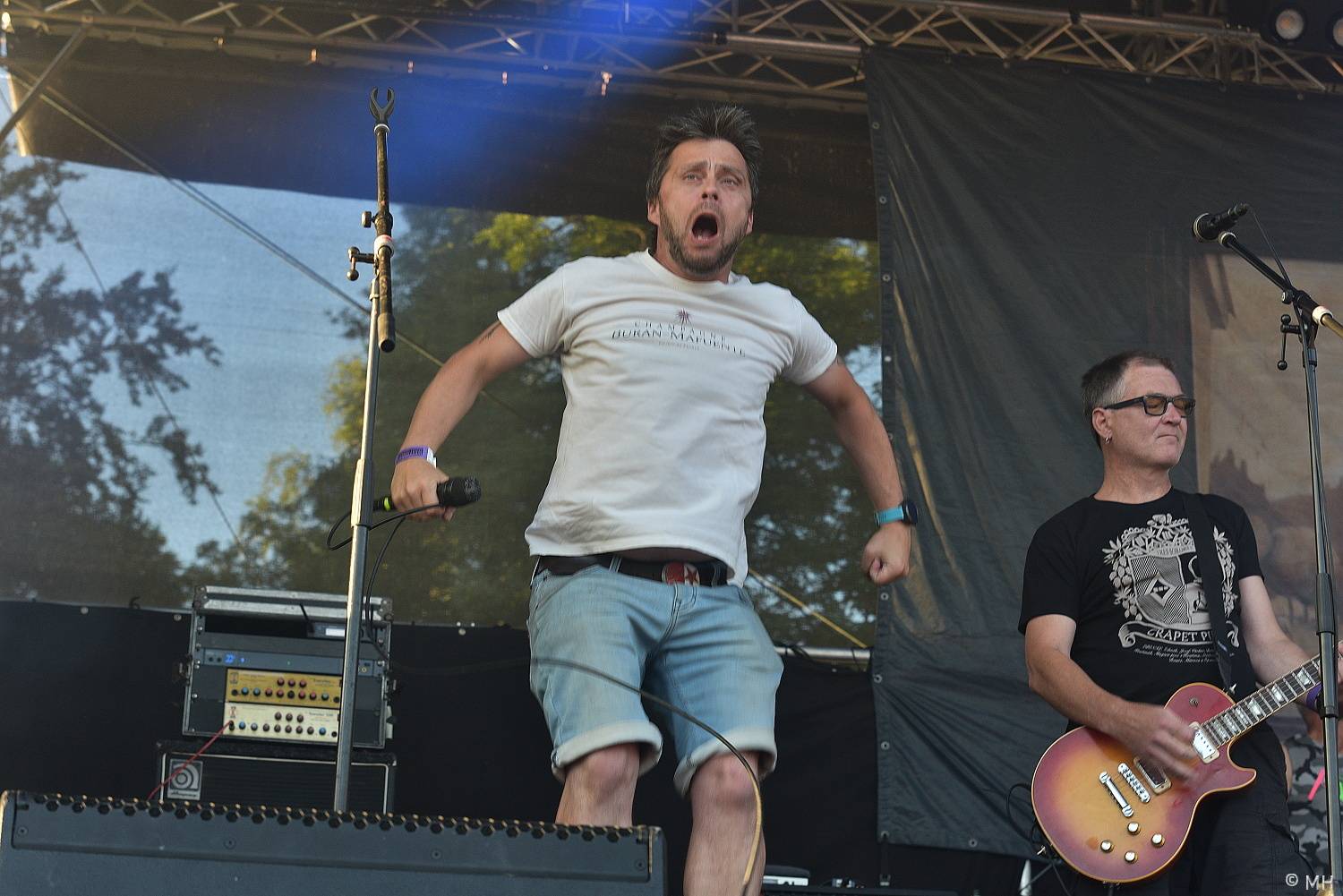 Poslední den Pekelného ostrova patřil Třem sestrám, Rybičkám 48, Harlej nebo Doze