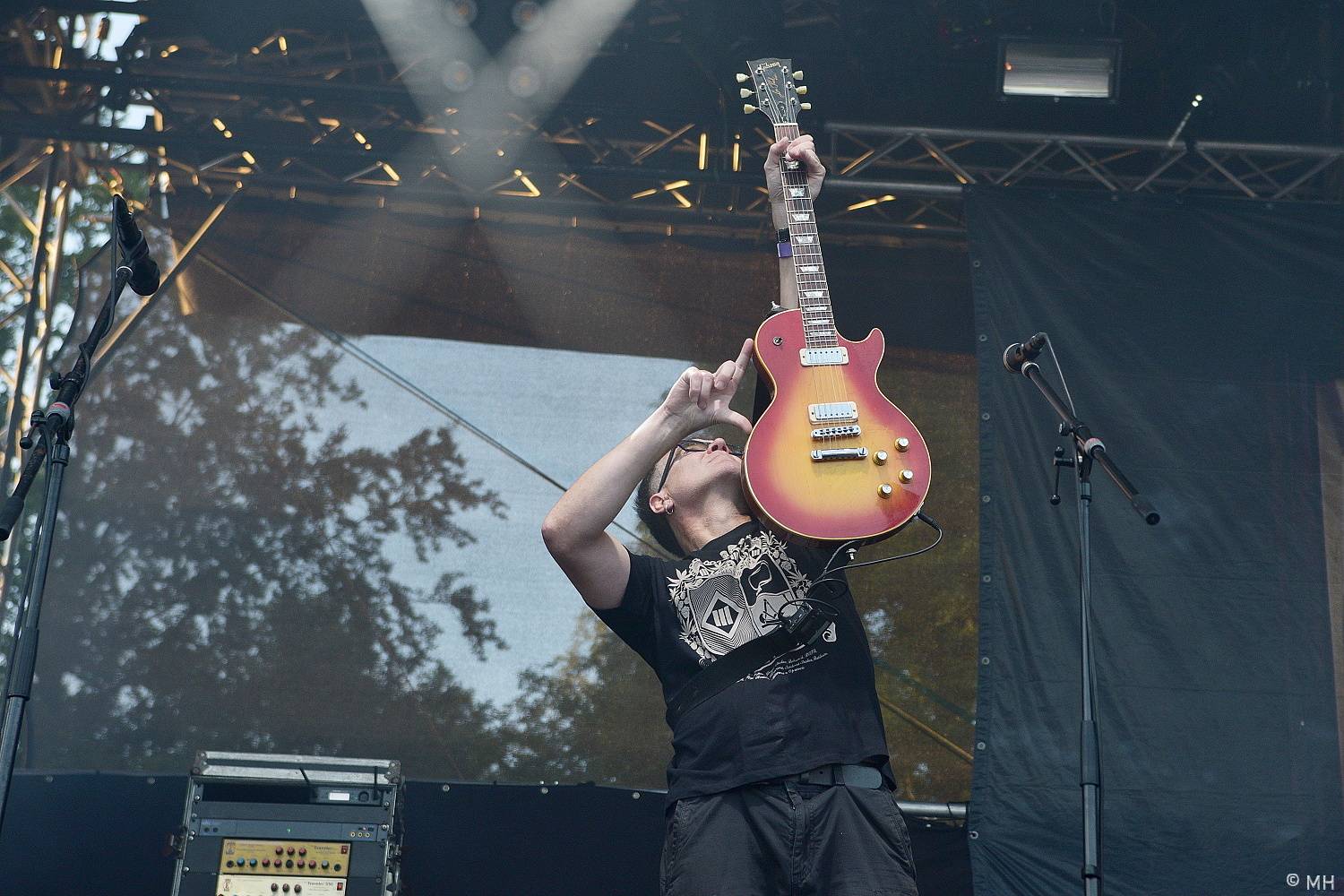 Poslední den Pekelného ostrova patřil Třem sestrám, Rybičkám 48, Harlej nebo Doze