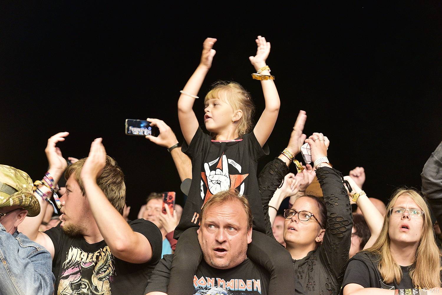 Poslední den Pekelného ostrova patřil Třem sestrám, Rybičkám 48, Harlej nebo Doze