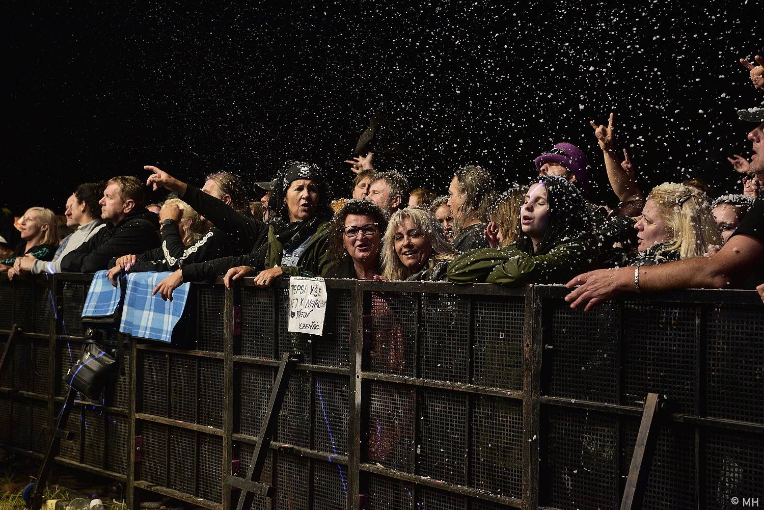 Poslední den Pekelného ostrova patřil Třem sestrám, Rybičkám 48, Harlej nebo Doze