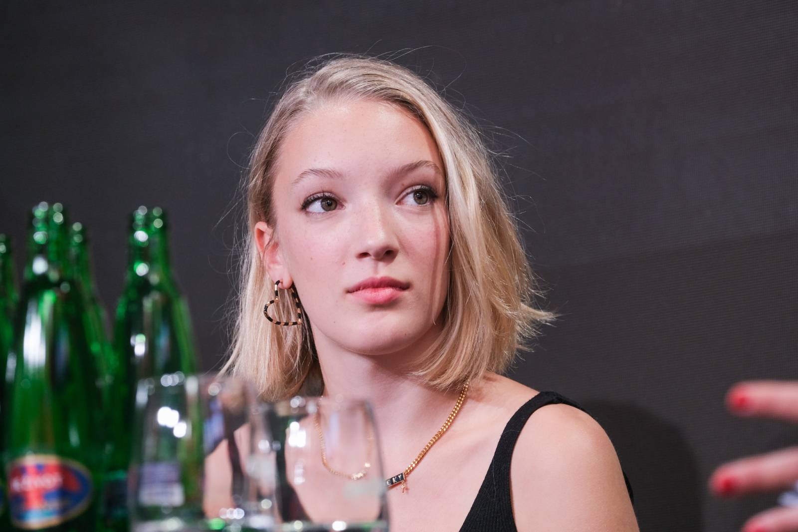 Hudba, filmy a párty dlouho do noci. Festival v Karlových Varech má za sebou třetí den