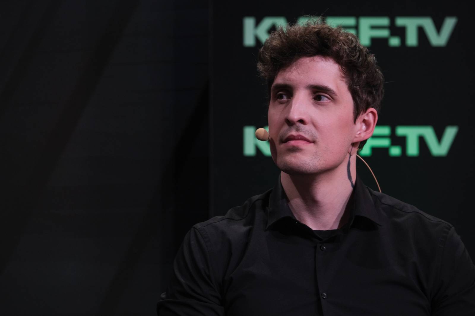 Hudba, filmy a párty dlouho do noci. Festival v Karlových Varech má za sebou třetí den