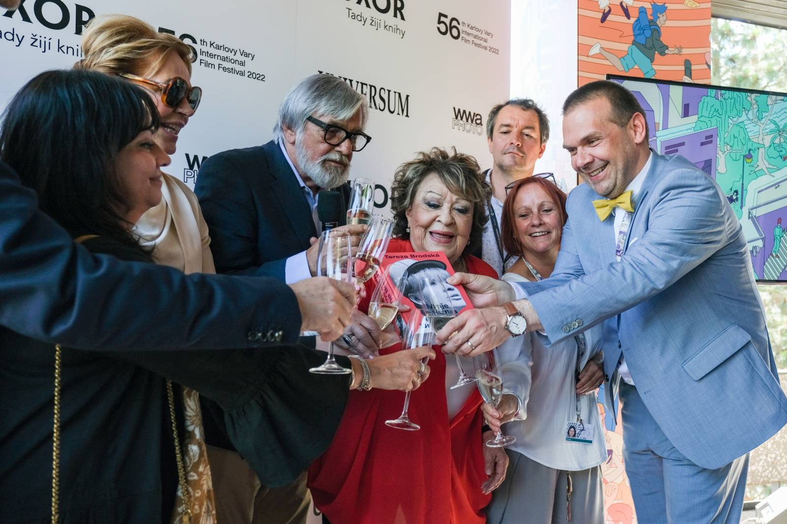 Hudba, filmy a párty dlouho do noci. Festival v Karlových Varech má za sebou třetí den