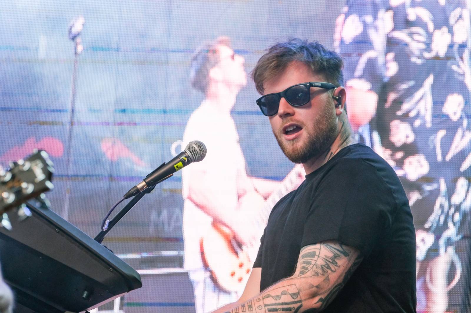 Hudba, filmy a párty dlouho do noci. Festival v Karlových Varech má za sebou třetí den