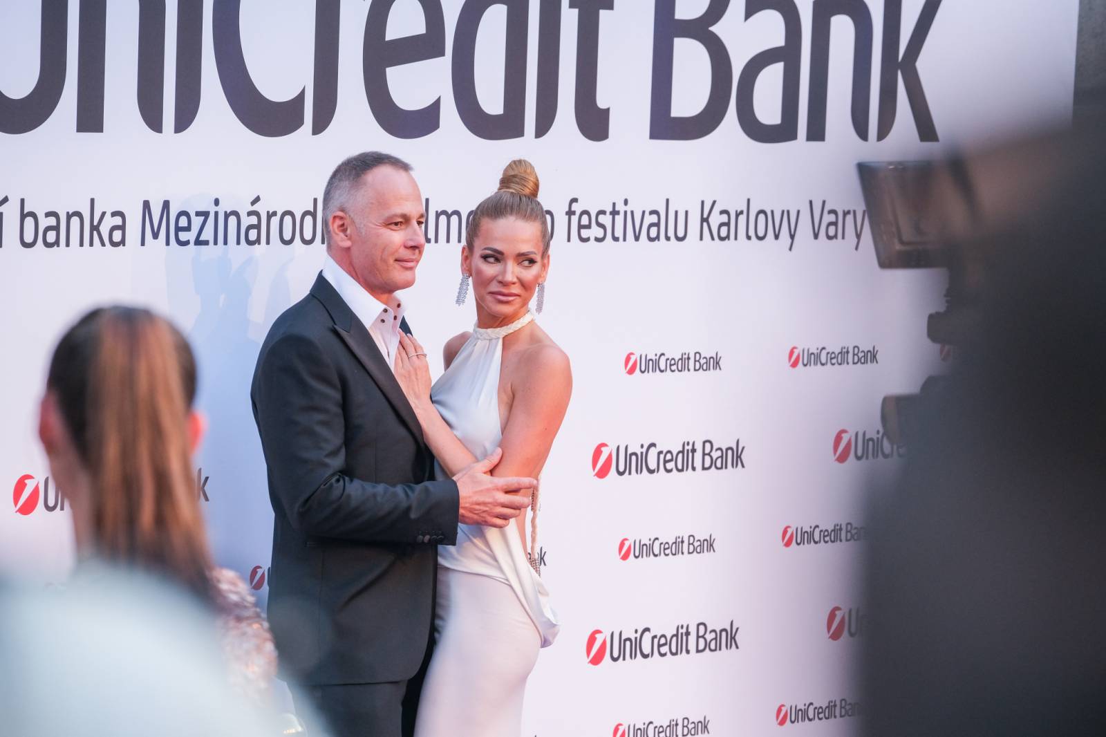 Hudba, filmy a párty dlouho do noci. Festival v Karlových Varech má za sebou třetí den