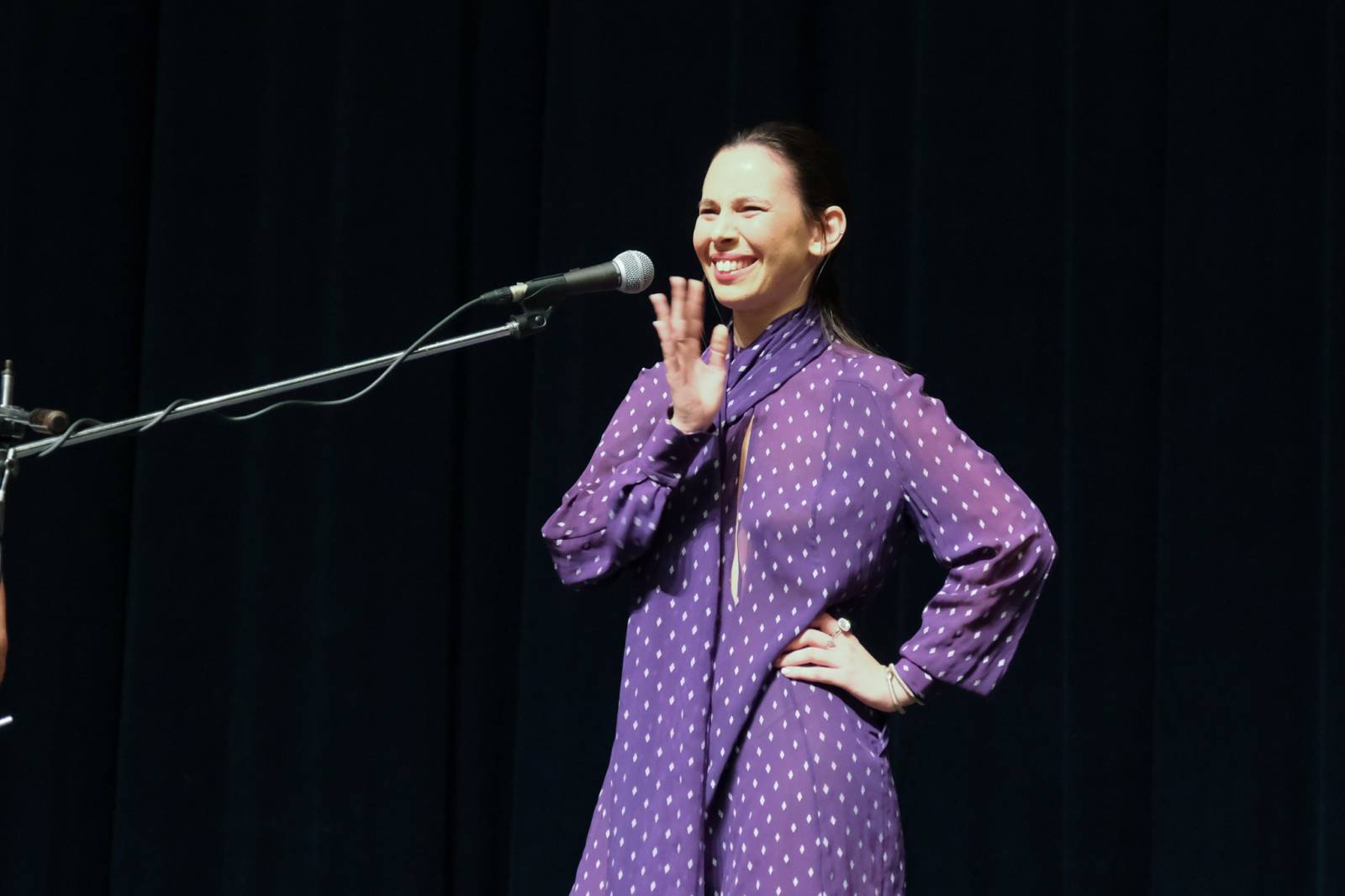 Čtvrtý den patřil v Karlových Varech Tomáši Klusovi a Thomu Artwayovi, Jiří Macháček představil film Planeta Praha