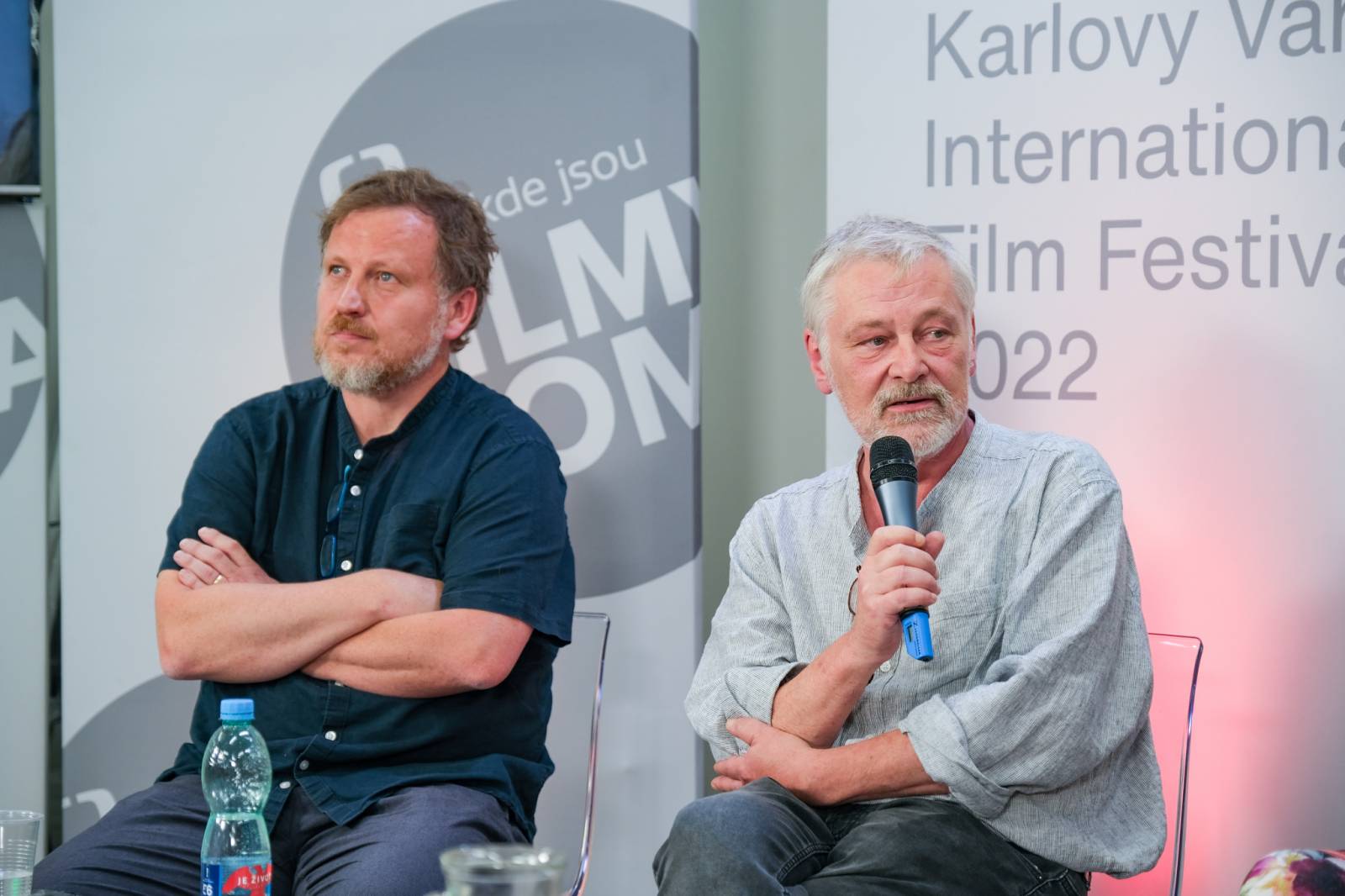 Čtvrtý den patřil v Karlových Varech Tomáši Klusovi a Thomu Artwayovi, Jiří Macháček představil film Planeta Praha
