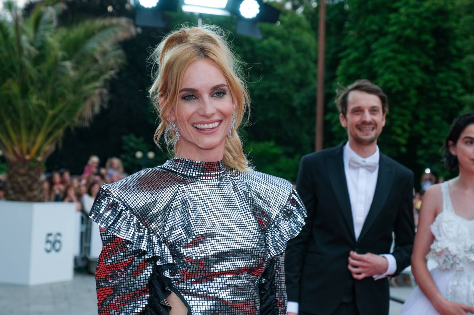 Čtvrtý den patřil v Karlových Varech Tomáši Klusovi a Thomu Artwayovi, Jiří Macháček představil film Planeta Praha