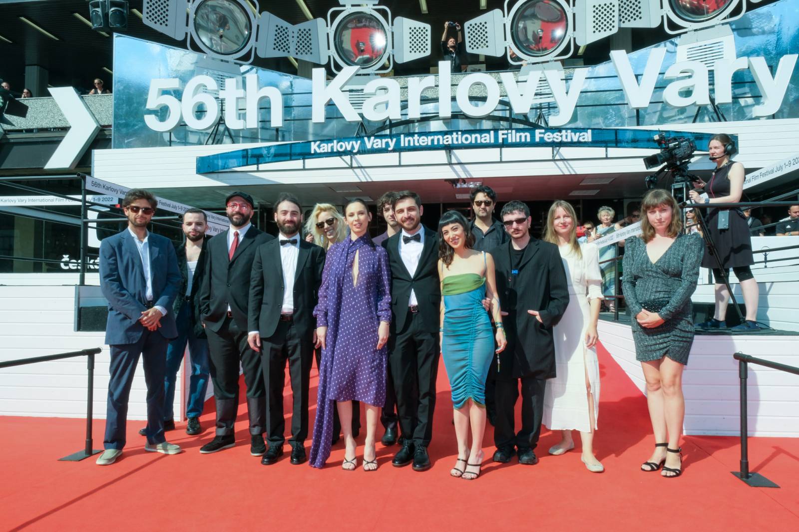 Čtvrtý den patřil v Karlových Varech Tomáši Klusovi a Thomu Artwayovi, Jiří Macháček představil film Planeta Praha