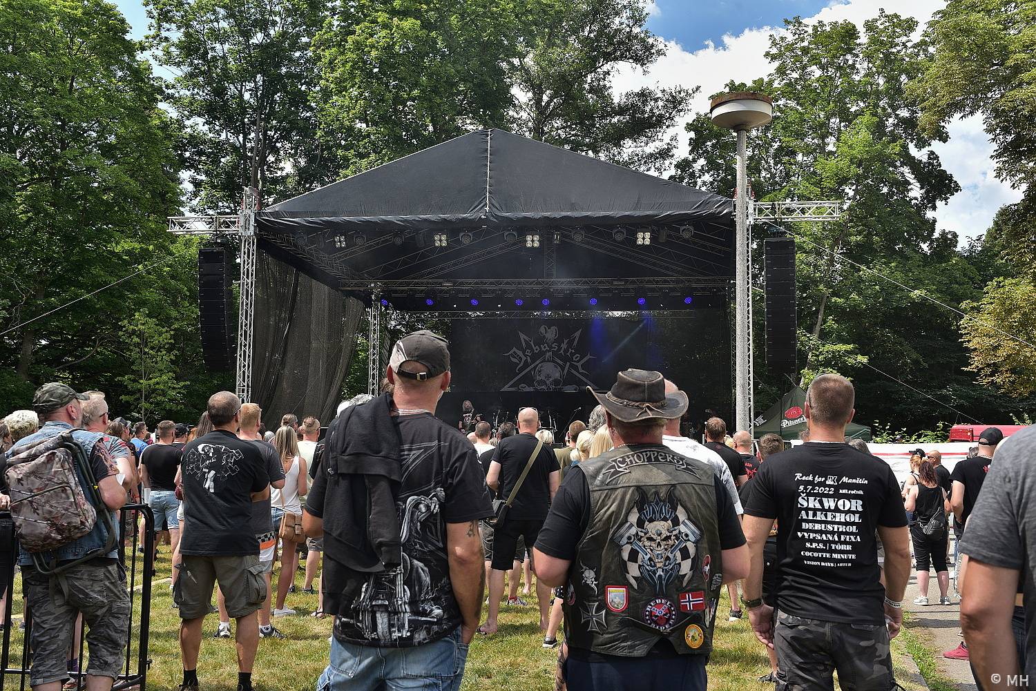 Třináctka byla pro Rock for JK Manětín šťastným číslem. Zahráli Vypsaná fiXa, Škwor i Alkehol