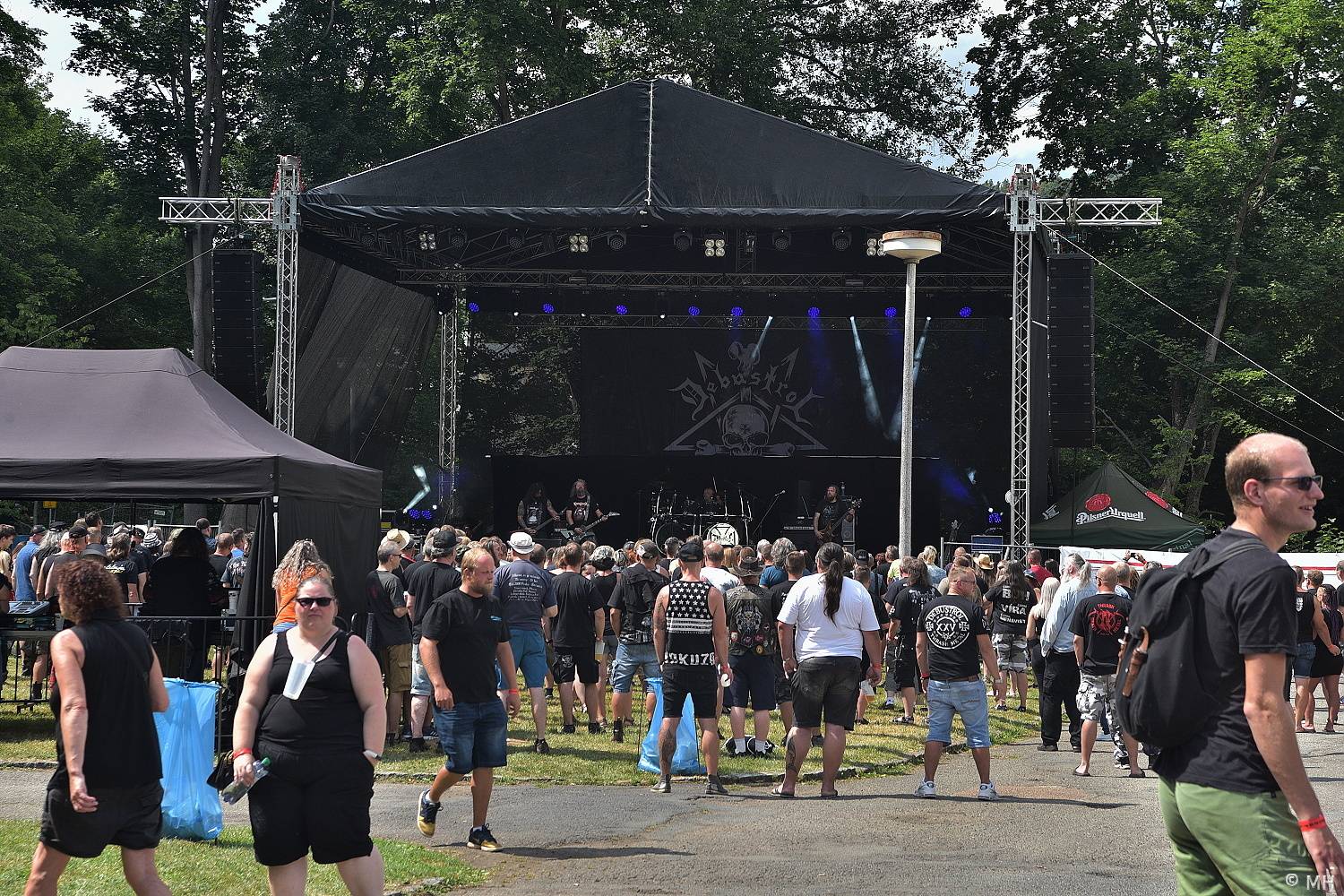 Třináctka byla pro Rock for JK Manětín šťastným číslem. Zahráli Vypsaná fiXa, Škwor i Alkehol