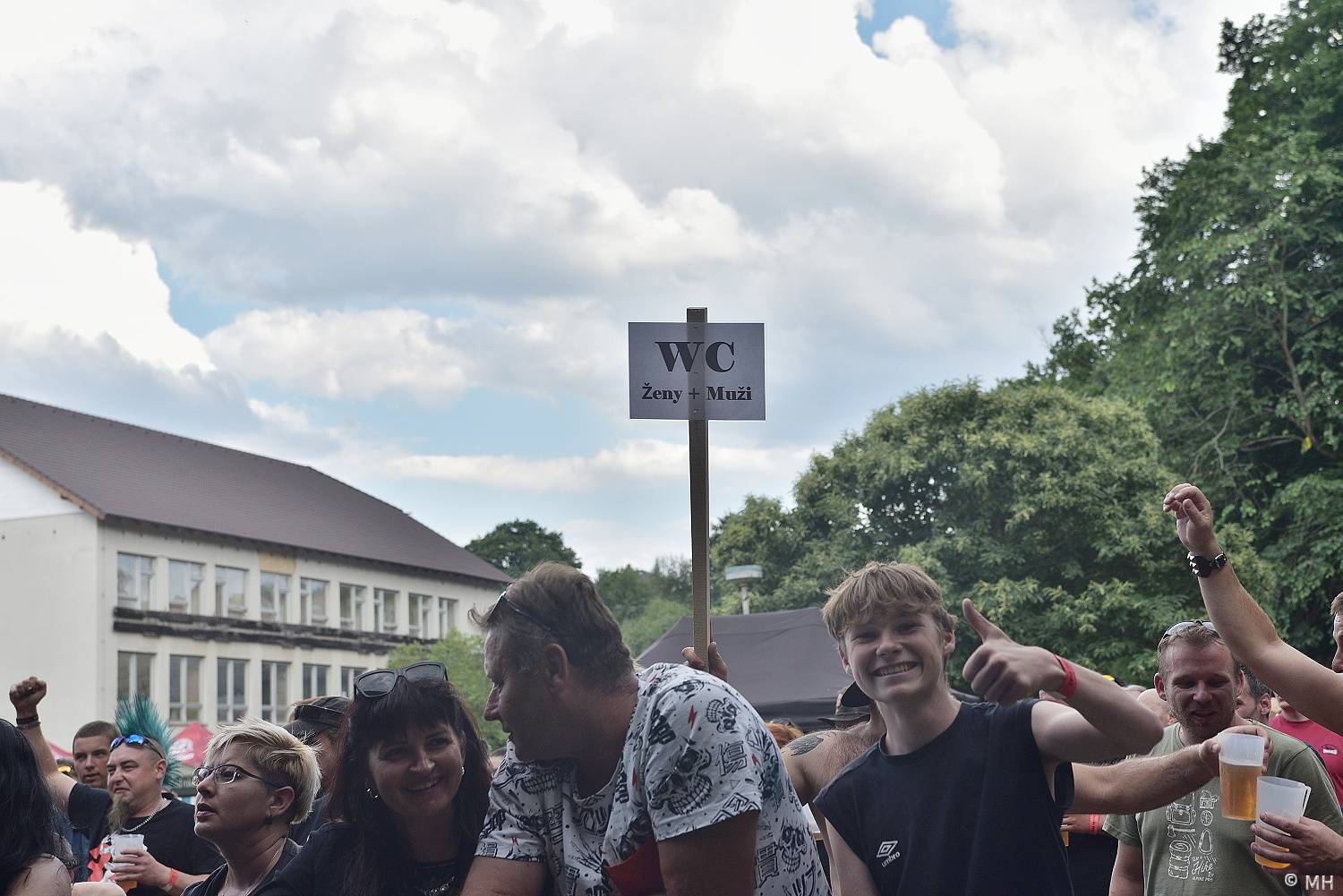 Třináctka byla pro Rock for JK Manětín šťastným číslem. Zahráli Vypsaná fiXa, Škwor i Alkehol