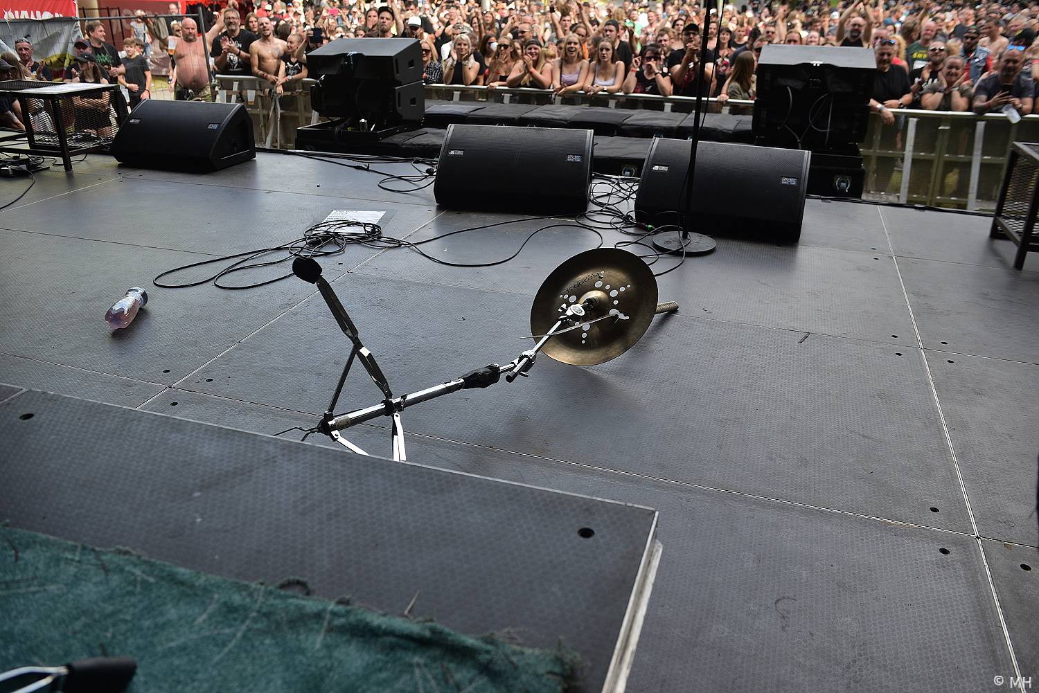 Třináctka byla pro Rock for JK Manětín šťastným číslem. Zahráli Vypsaná fiXa, Škwor i Alkehol