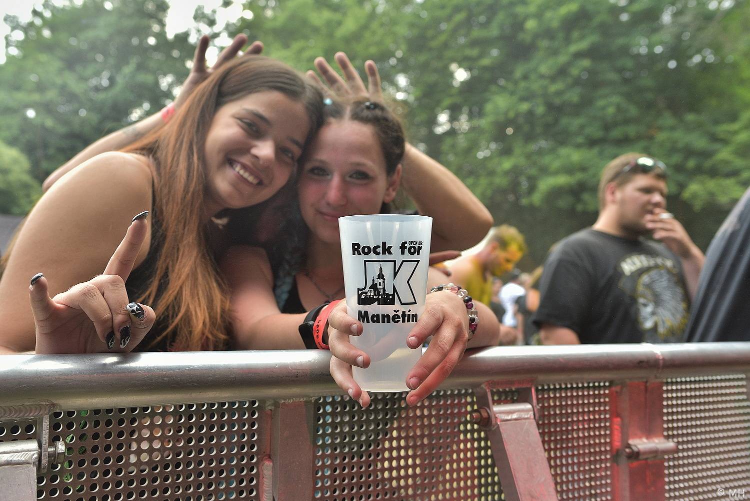 Třináctka byla pro Rock for JK Manětín šťastným číslem. Zahráli Vypsaná fiXa, Škwor i Alkehol