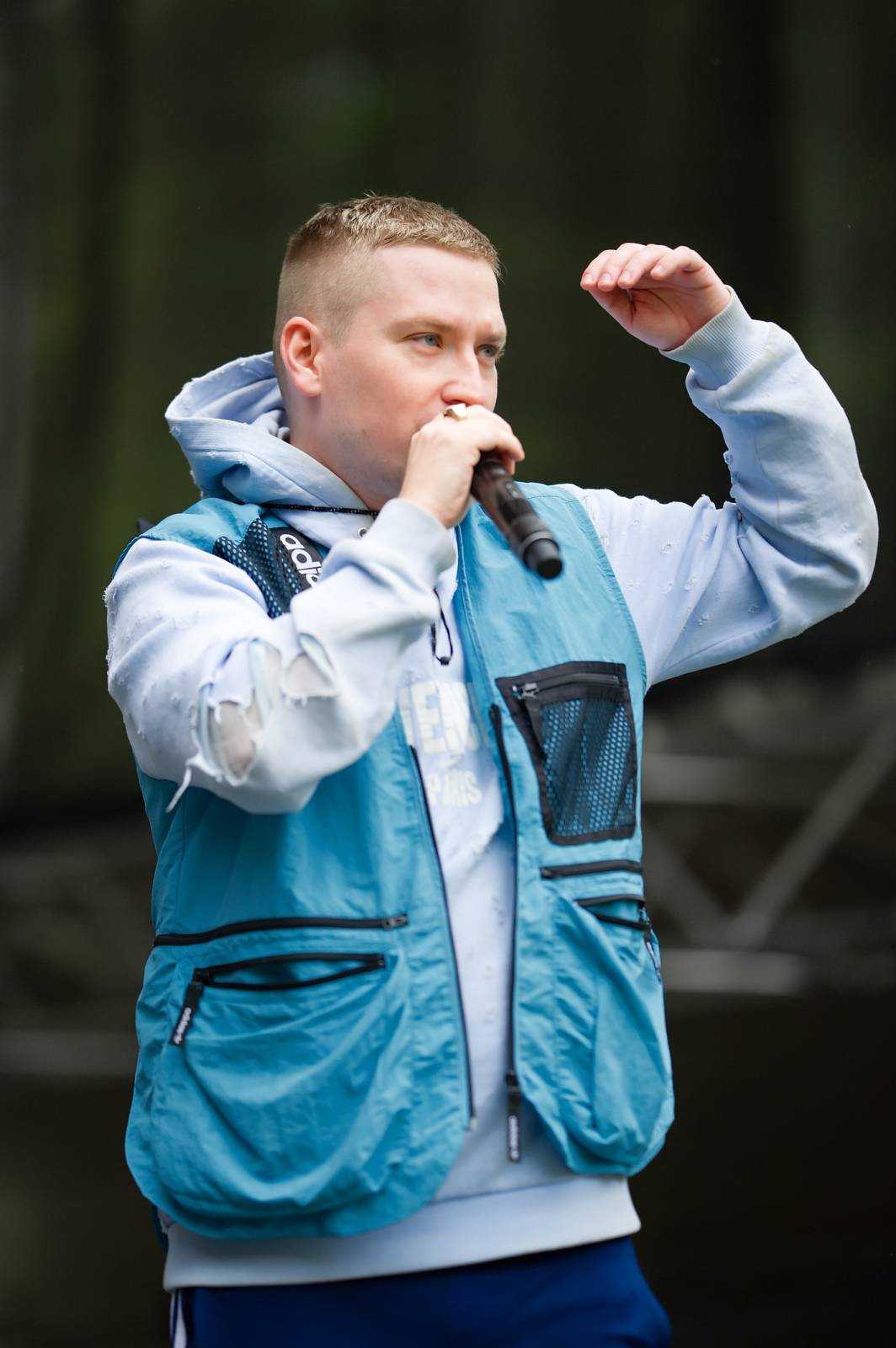 Vysočina Fest se po dvou letech vrátil v plné parádě. První den zahráli Pokáč, Mirai, Arakain i Jelen