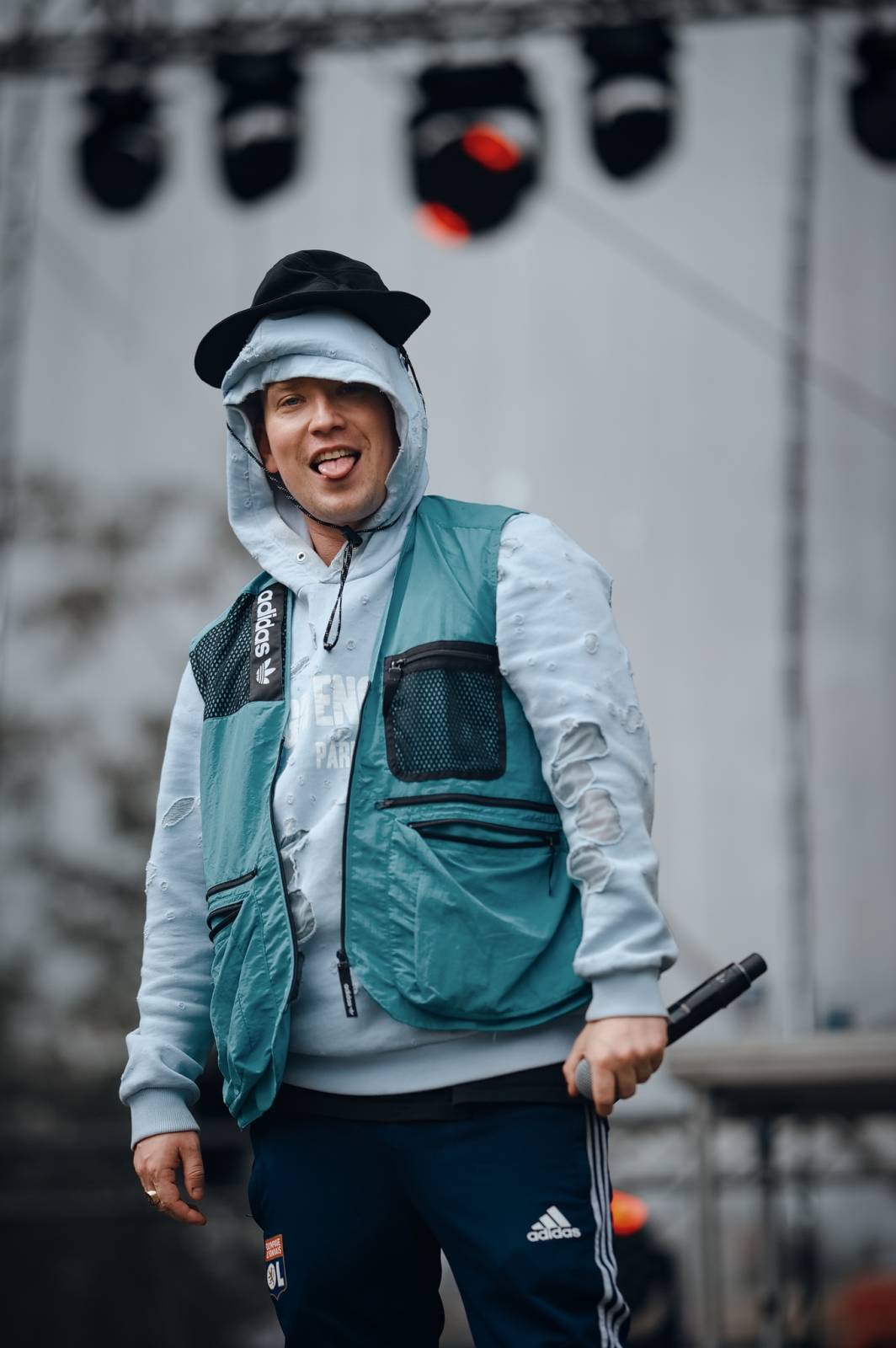 Vysočina Fest se po dvou letech vrátil v plné parádě. První den zahráli Pokáč, Mirai, Arakain i Jelen