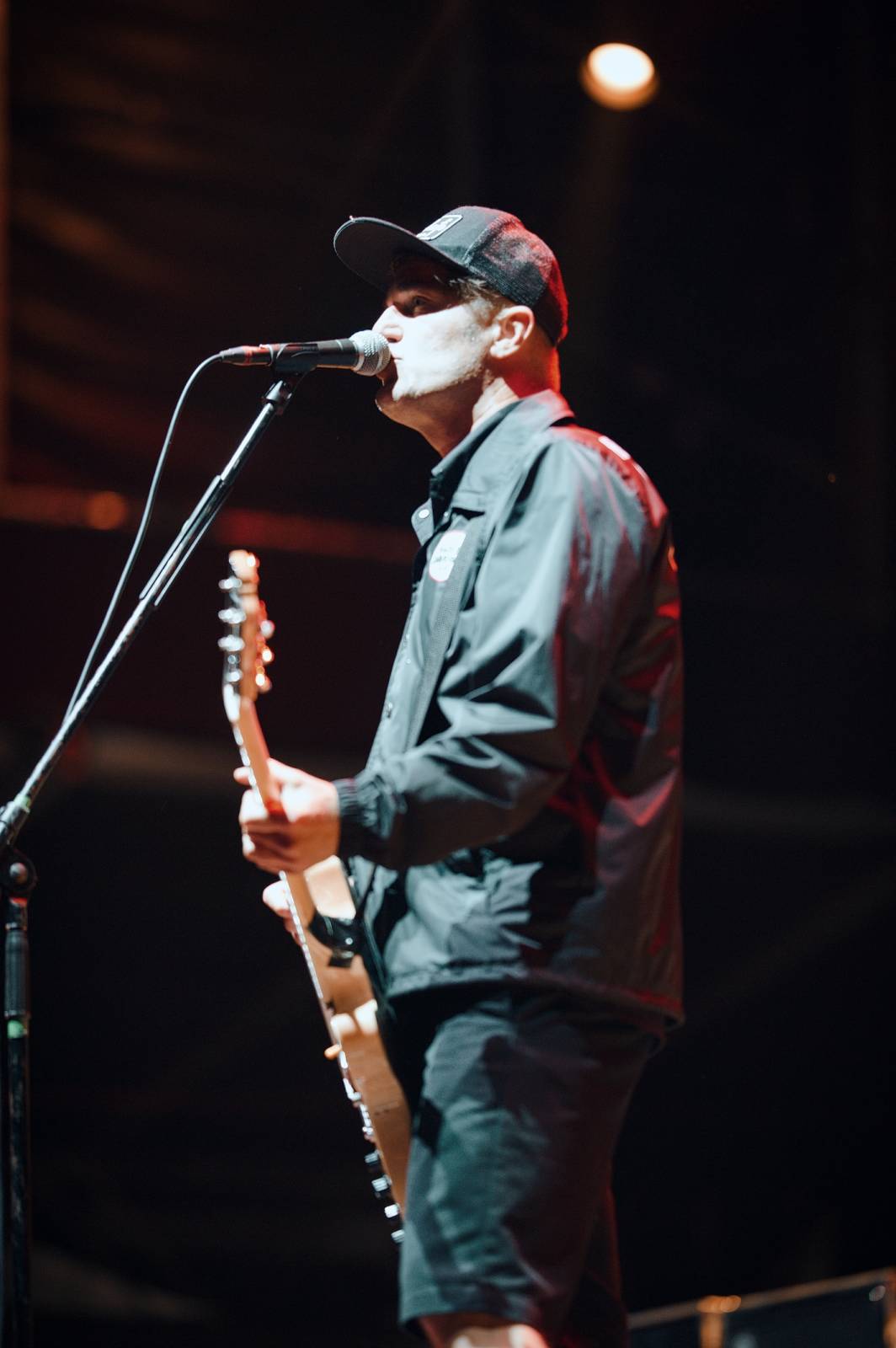 Vysočina Fest se po dvou letech vrátil v plné parádě. První den zahráli Pokáč, Mirai, Arakain i Jelen