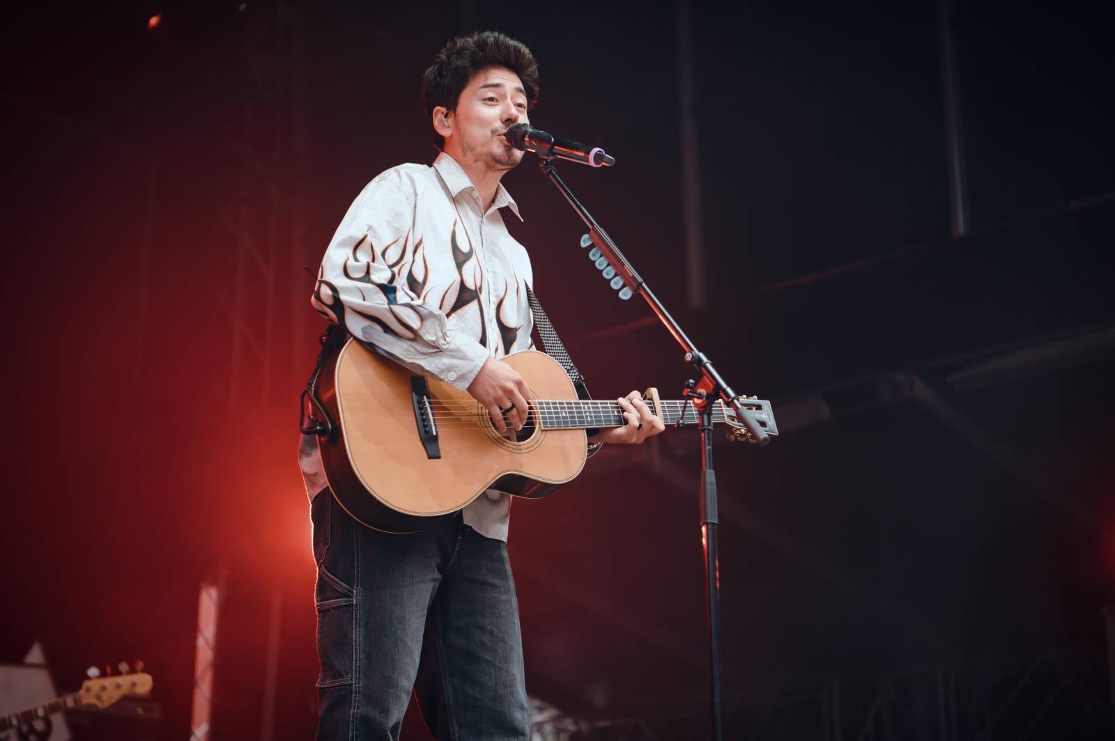 Vysočina Fest se po dvou letech vrátil v plné parádě. První den zahráli Pokáč, Mirai, Arakain i Jelen