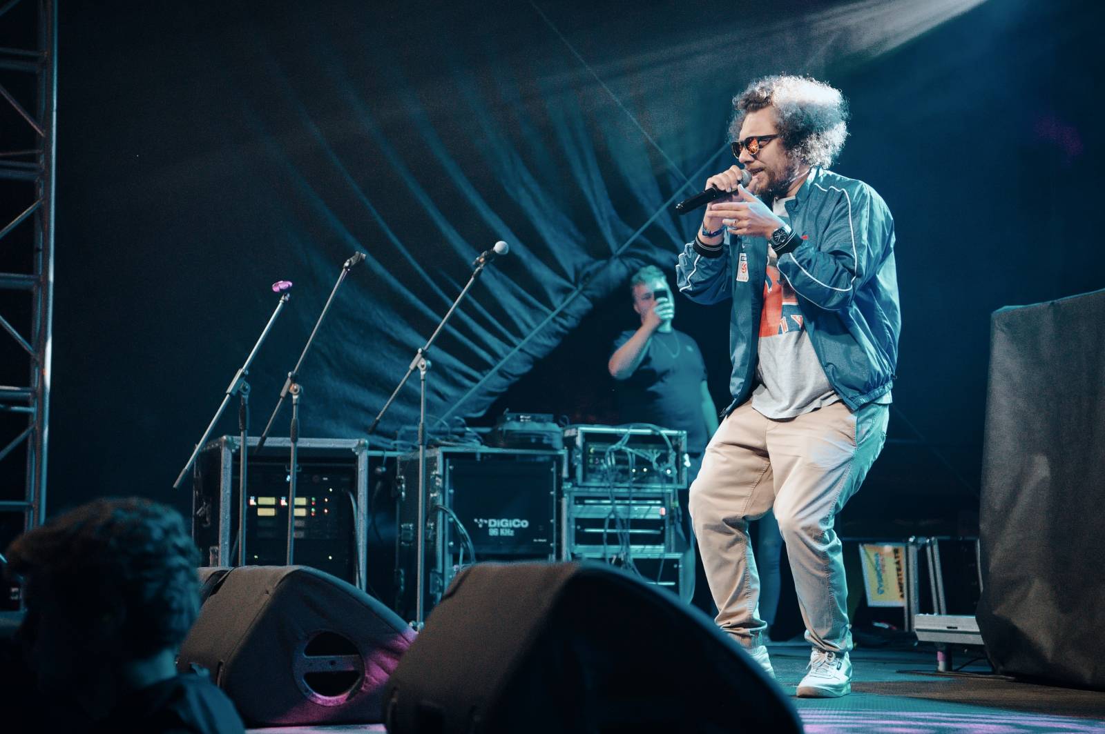 Vysočina Fest se po dvou letech vrátil v plné parádě. První den zahráli Pokáč, Mirai, Arakain i Jelen