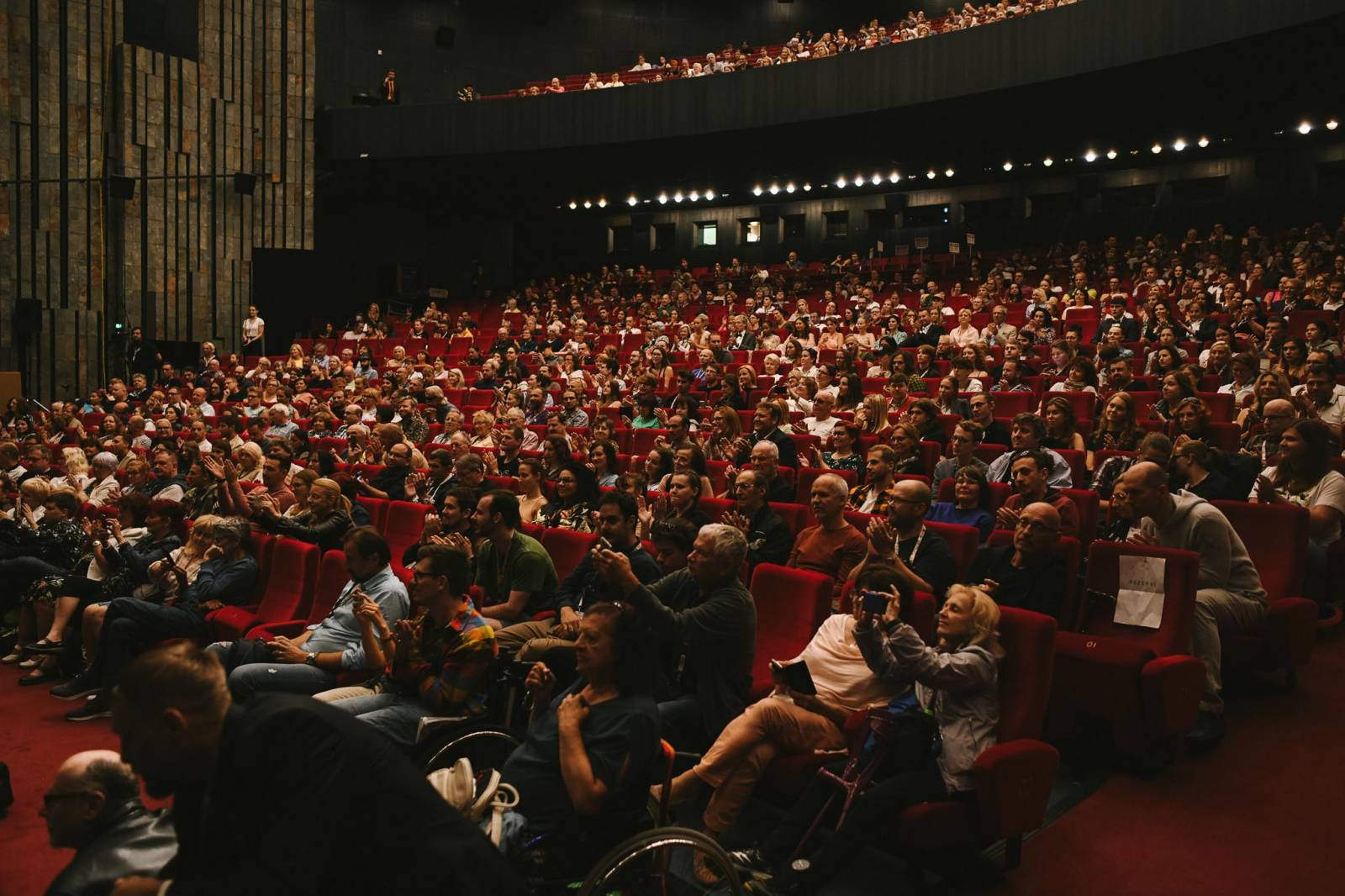 Benicio Del Toro uvedl v Karlových Varech kultovní film Traffic - Nadvláda gangů