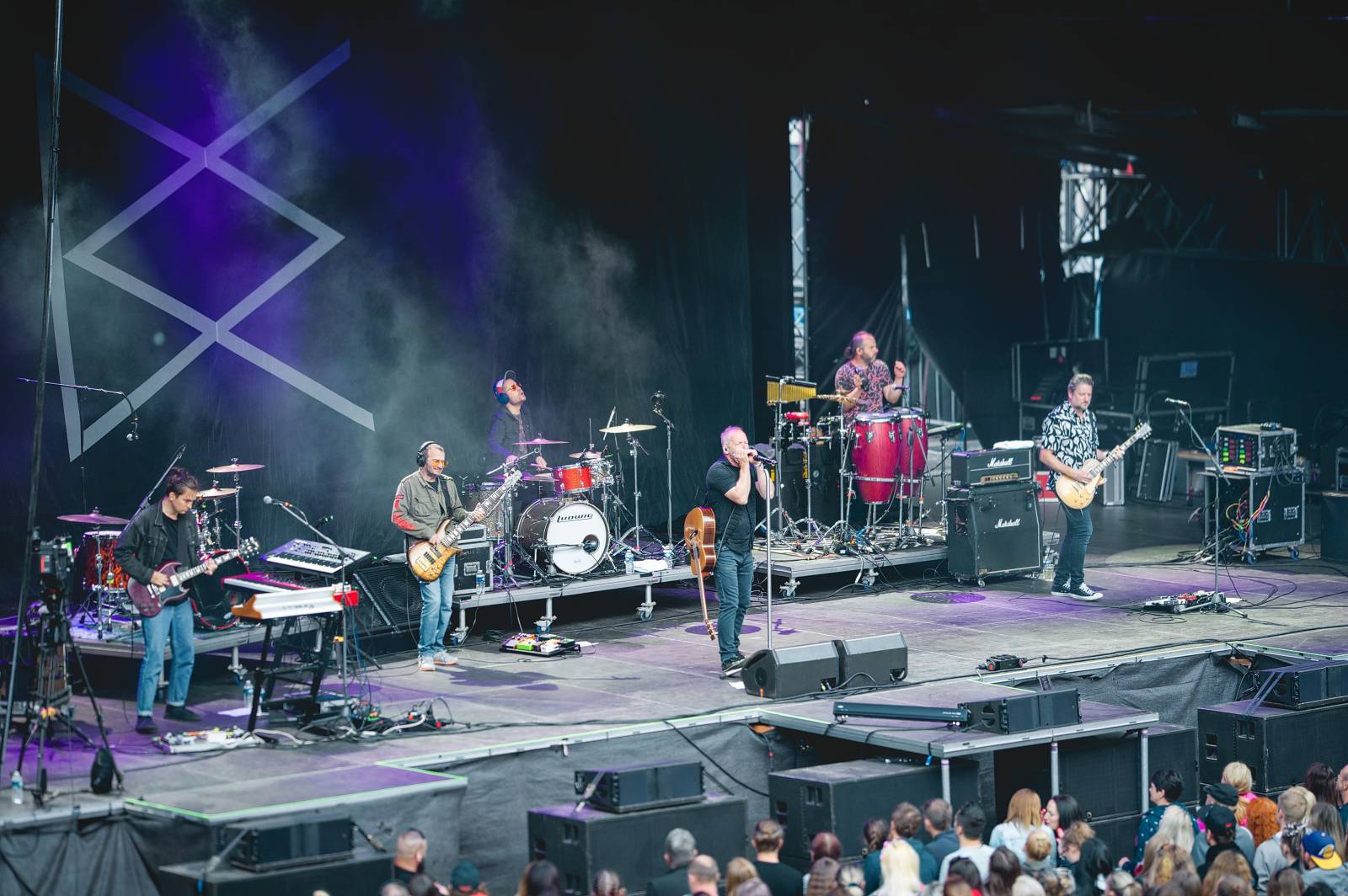 Druhý den Vysočina Festu si podmanili David Koller, Tublatanka i Chinaski, jejich písně si zazpíval téměř každý