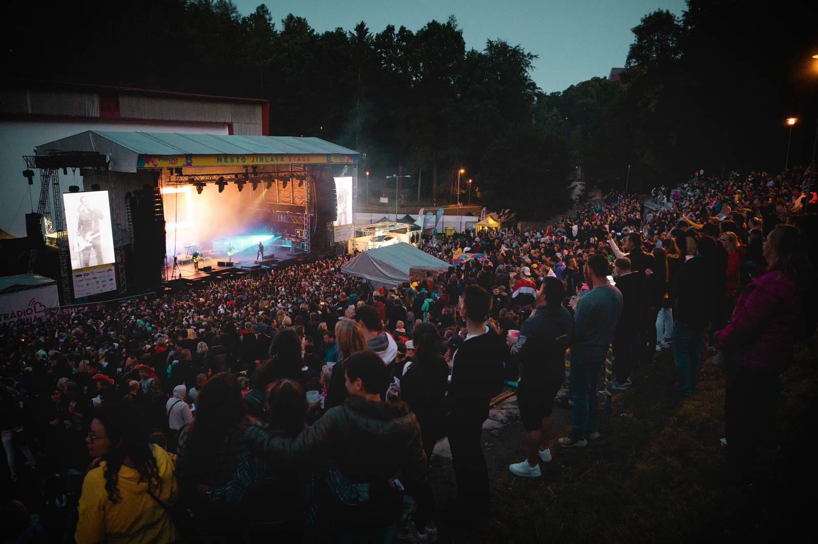 Druhý den Vysočina Festu si podmanili David Koller, Tublatanka i Chinaski, jejich písně si zazpíval téměř každý