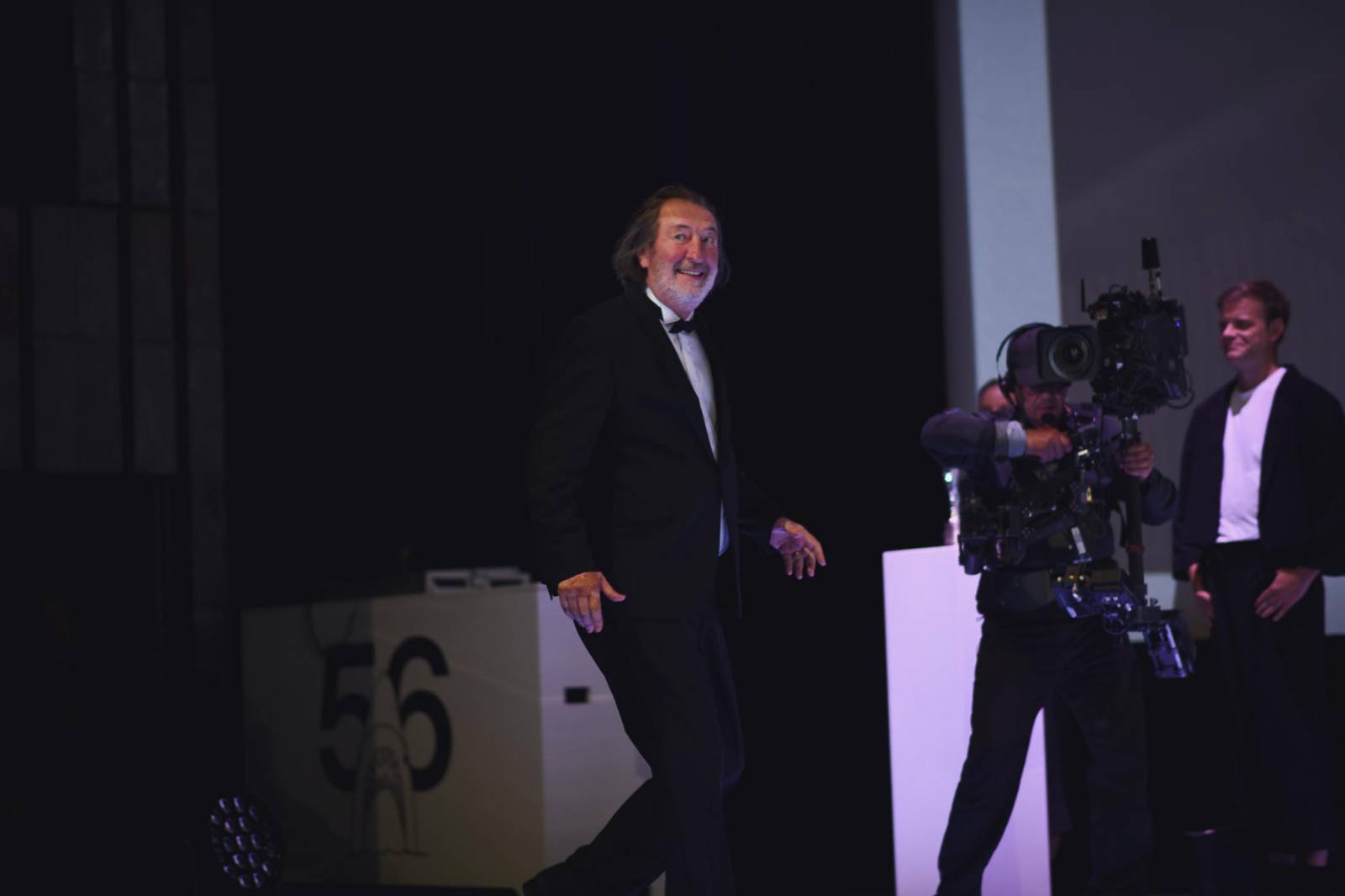 MFF Karlovy Vary vyvrcholil závěrečným ceremoniálem, následovala show Monkey Business s Jakubem Prachařem i Adamem Mišíkem