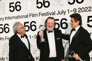 MFF Karlovy Vary vyvrcholil závěrečným ceremoniálem, následovala show Monkey Business s Jakubem Prachařem i Adamem Mišíkem