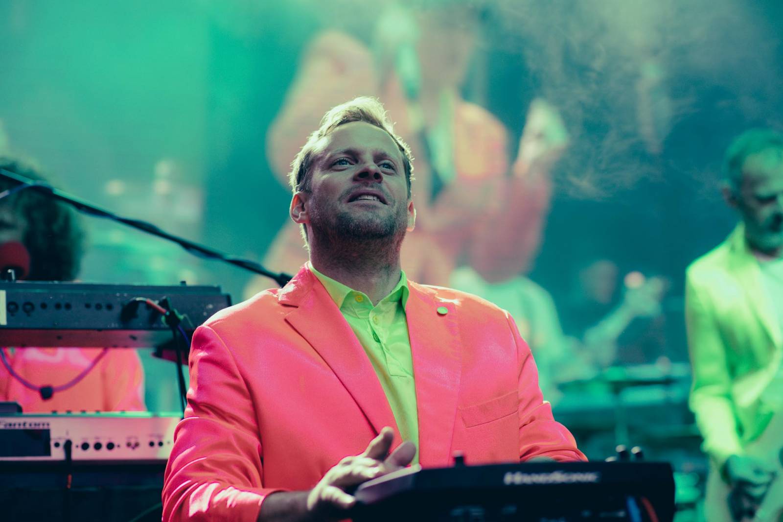 MFF Karlovy Vary vyvrcholil závěrečným ceremoniálem, následovala show Monkey Business s Jakubem Prachařem i Adamem Mišíkem