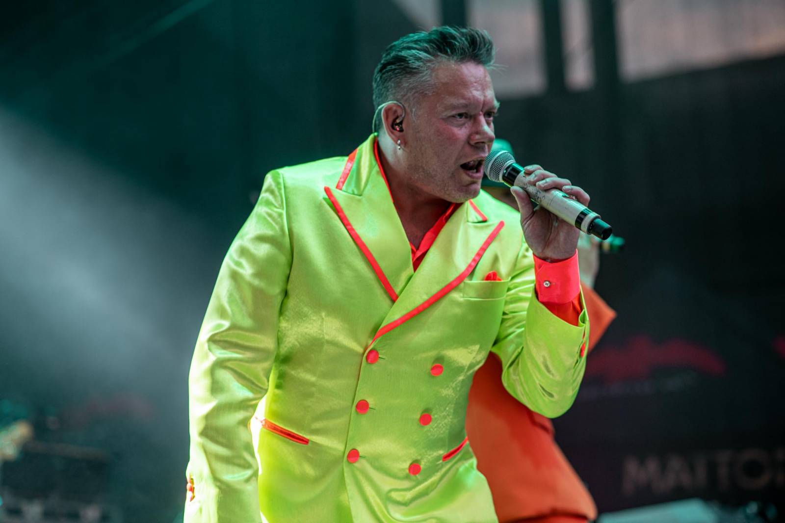 MFF Karlovy Vary vyvrcholil závěrečným ceremoniálem, následovala show Monkey Business s Jakubem Prachařem i Adamem Mišíkem