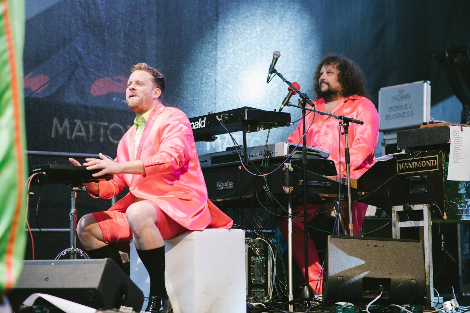 MFF Karlovy Vary vyvrcholil závěrečným ceremoniálem, následovala show Monkey Business s Jakubem Prachařem i Adamem Mišíkem