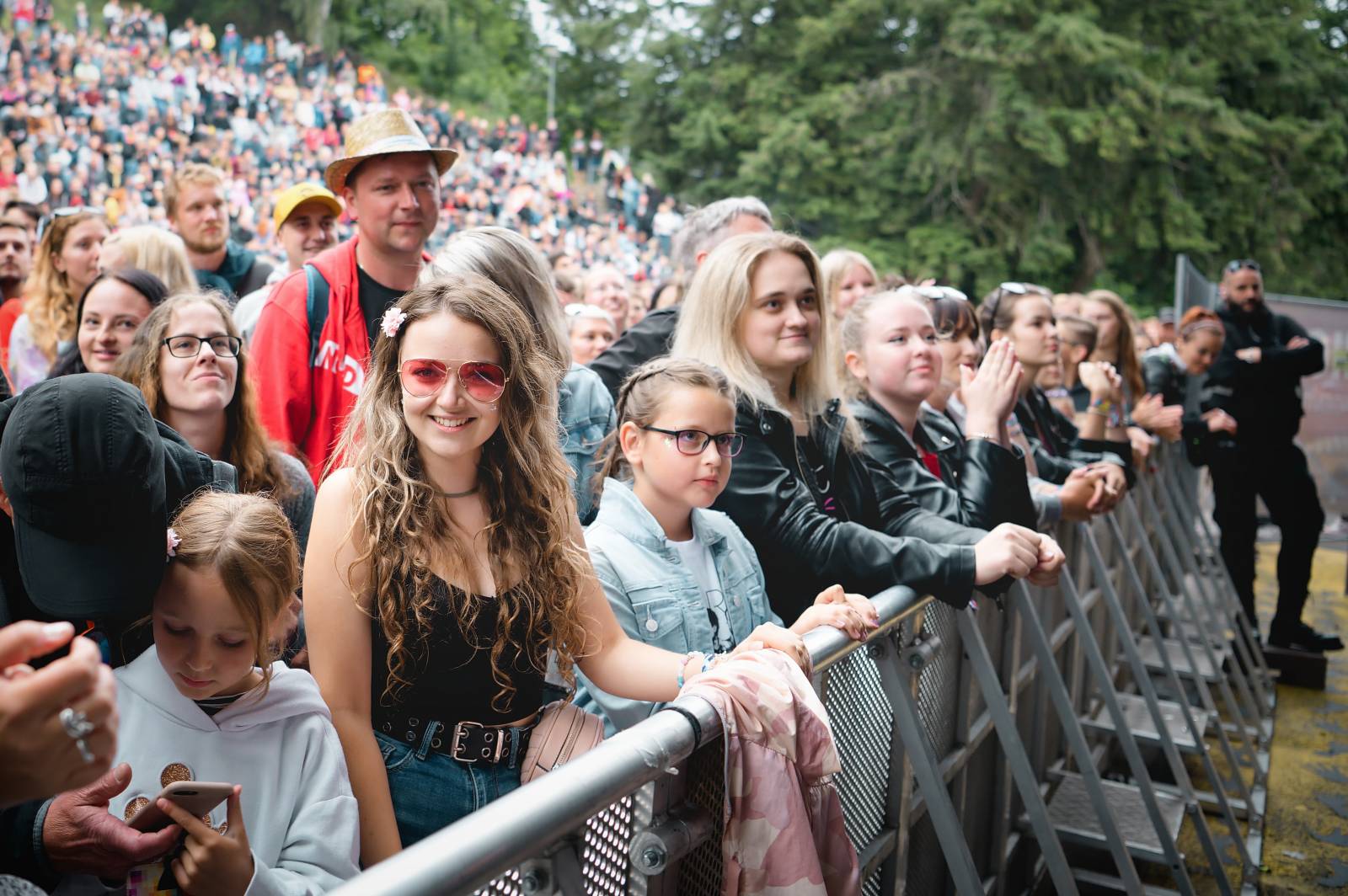 Déšť ani chlad fanoušky neodradily. Vysočina Fest přivítal IMT Smile, Inekafe, Annu K. i Horkýže slíže